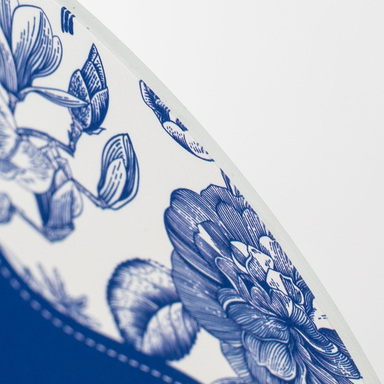 10.5" Round Waterproof Sign: Scalloped Welcome Blue Floral Chinoiserie