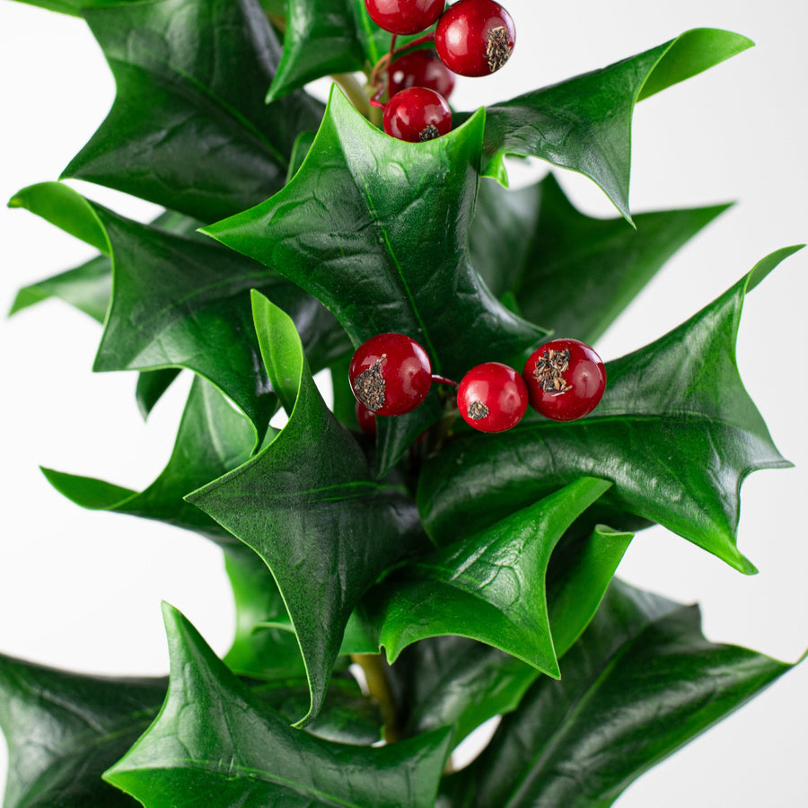 5' Holly Leaf & Berry Garland