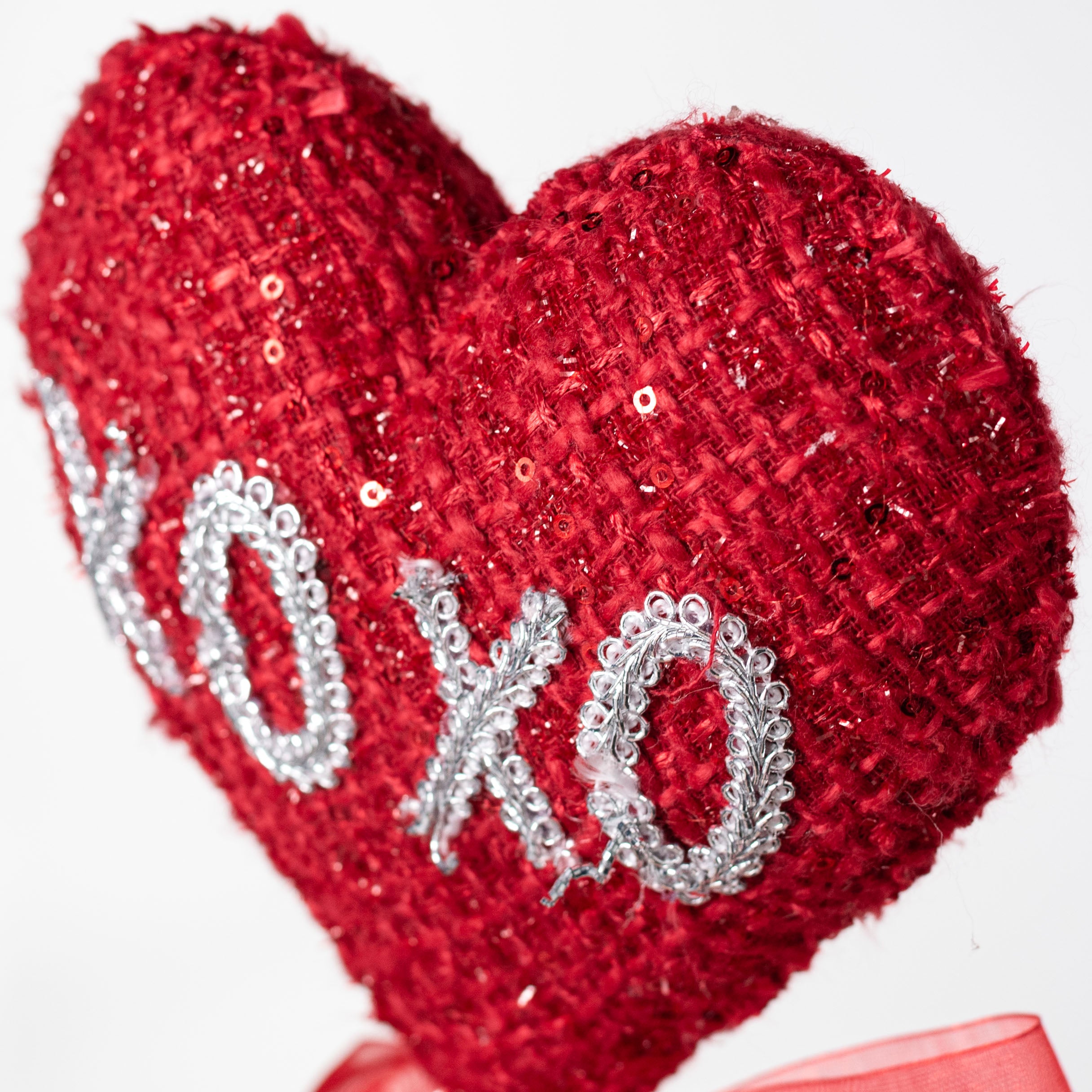 18" XOXO Sequined Heart Pick