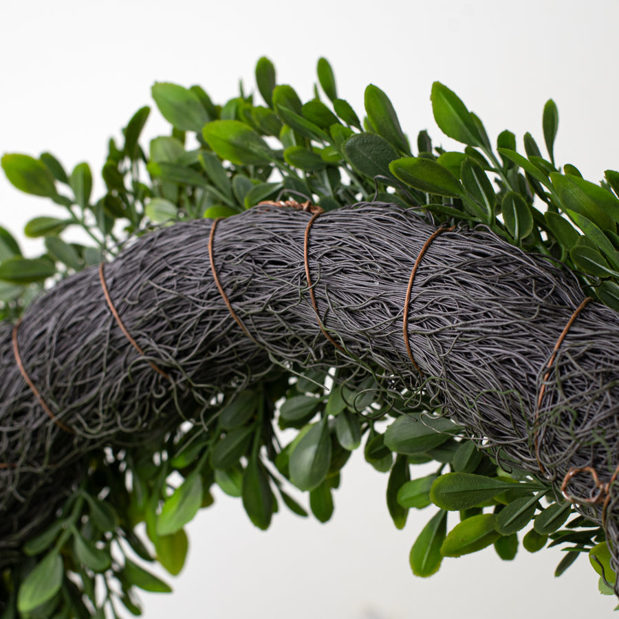 18" Evergreen Boxwood Wreath on Twig Frame