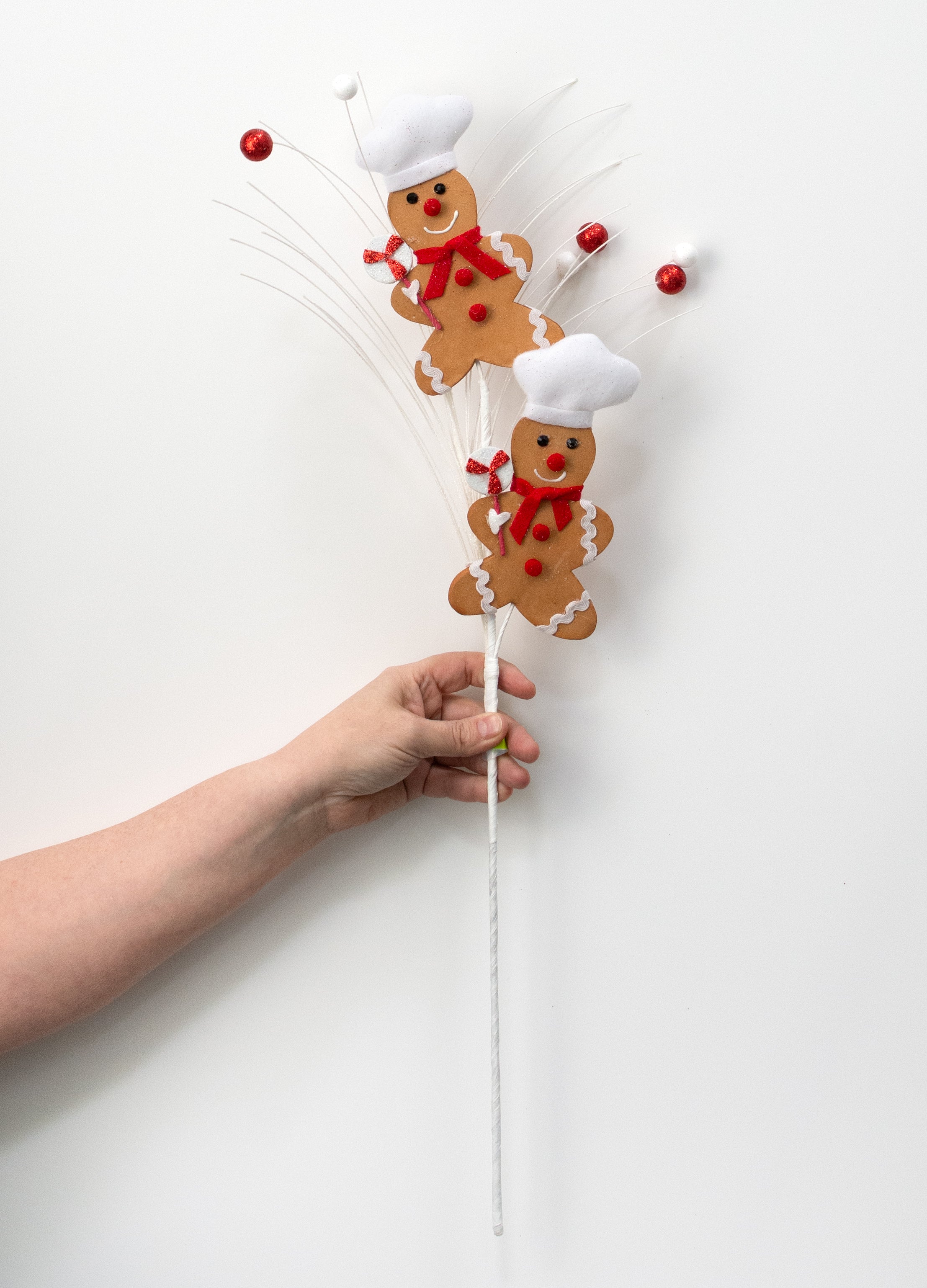 26" Gingerbread Chef Spray