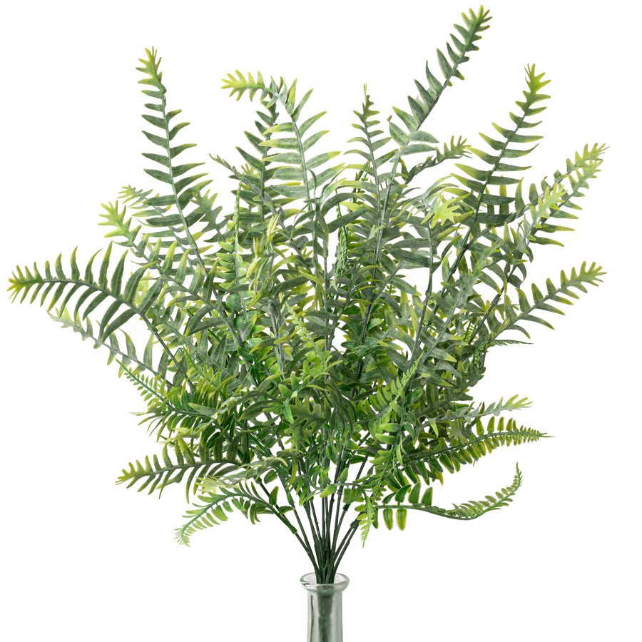 23" Matte Plastic Fern Bush