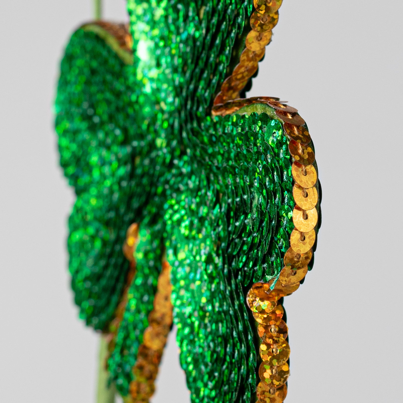26" Sequin Shamrocks Clover Spray: Emerald Green