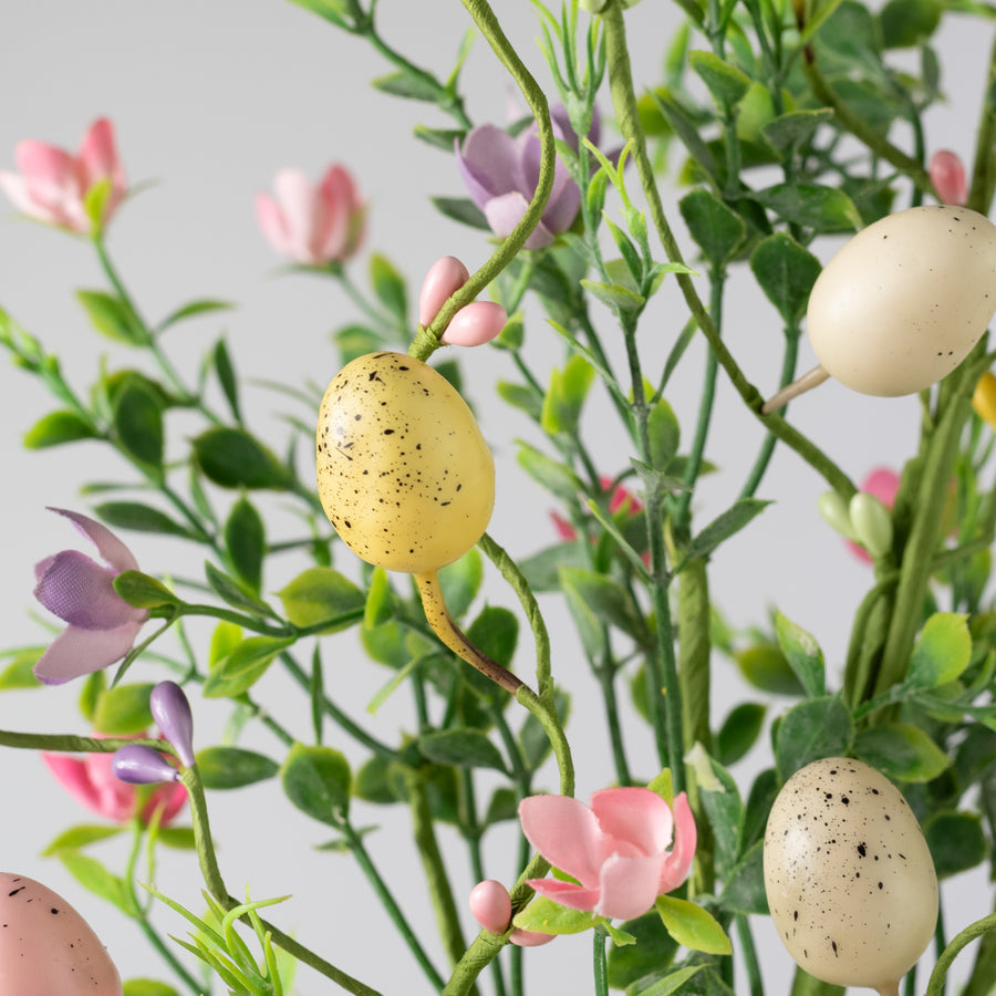 20" Easter Eggs, Pips & Filler Flowers Sprays