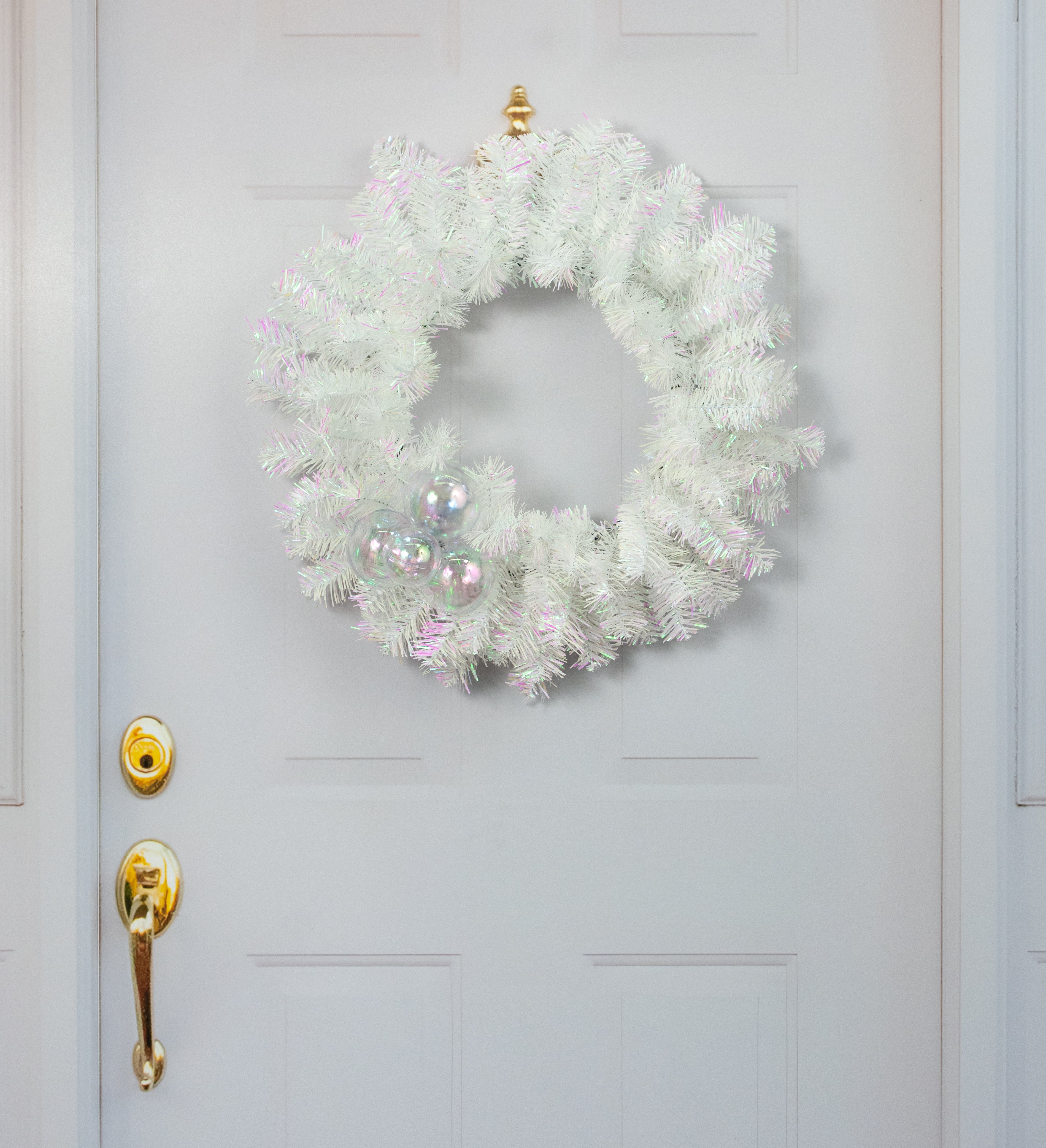 60-80mm Ball Ornament Cluster Ties: Iridescent Clear