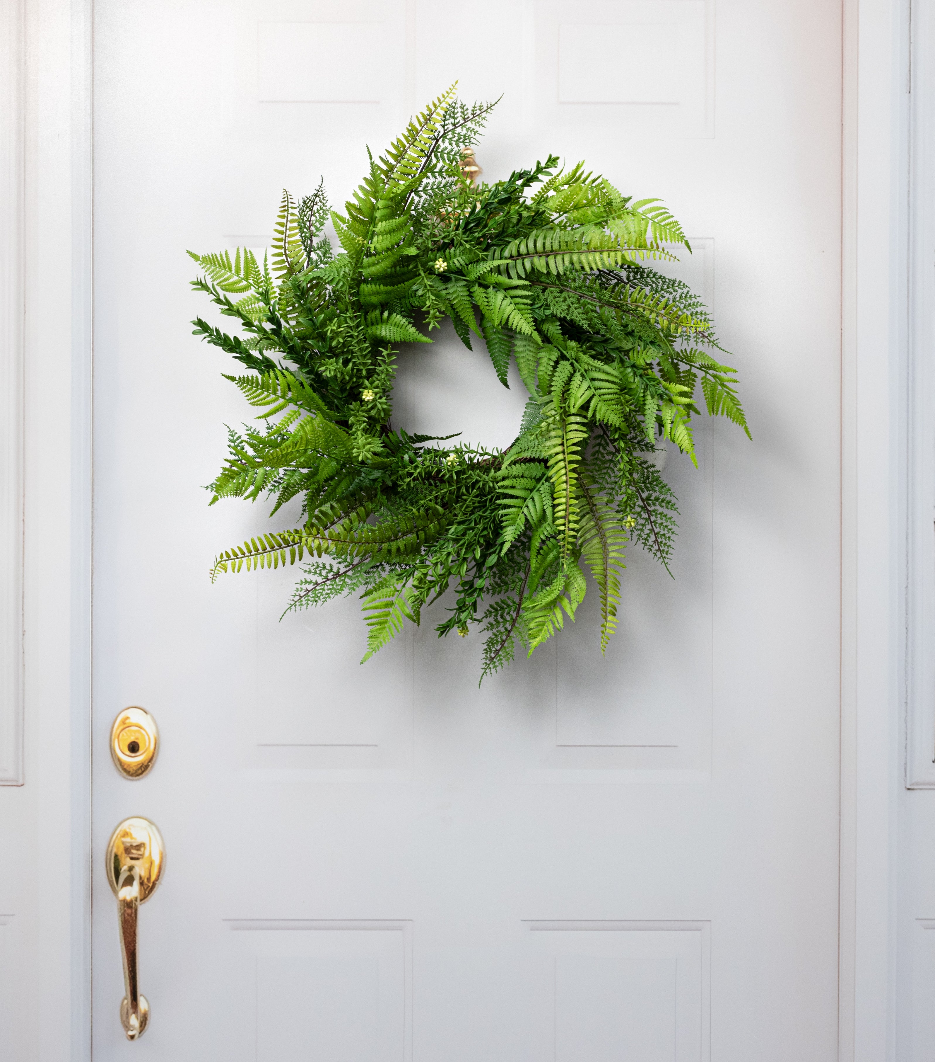 30" Mixed Fern Angel Vine Wreath