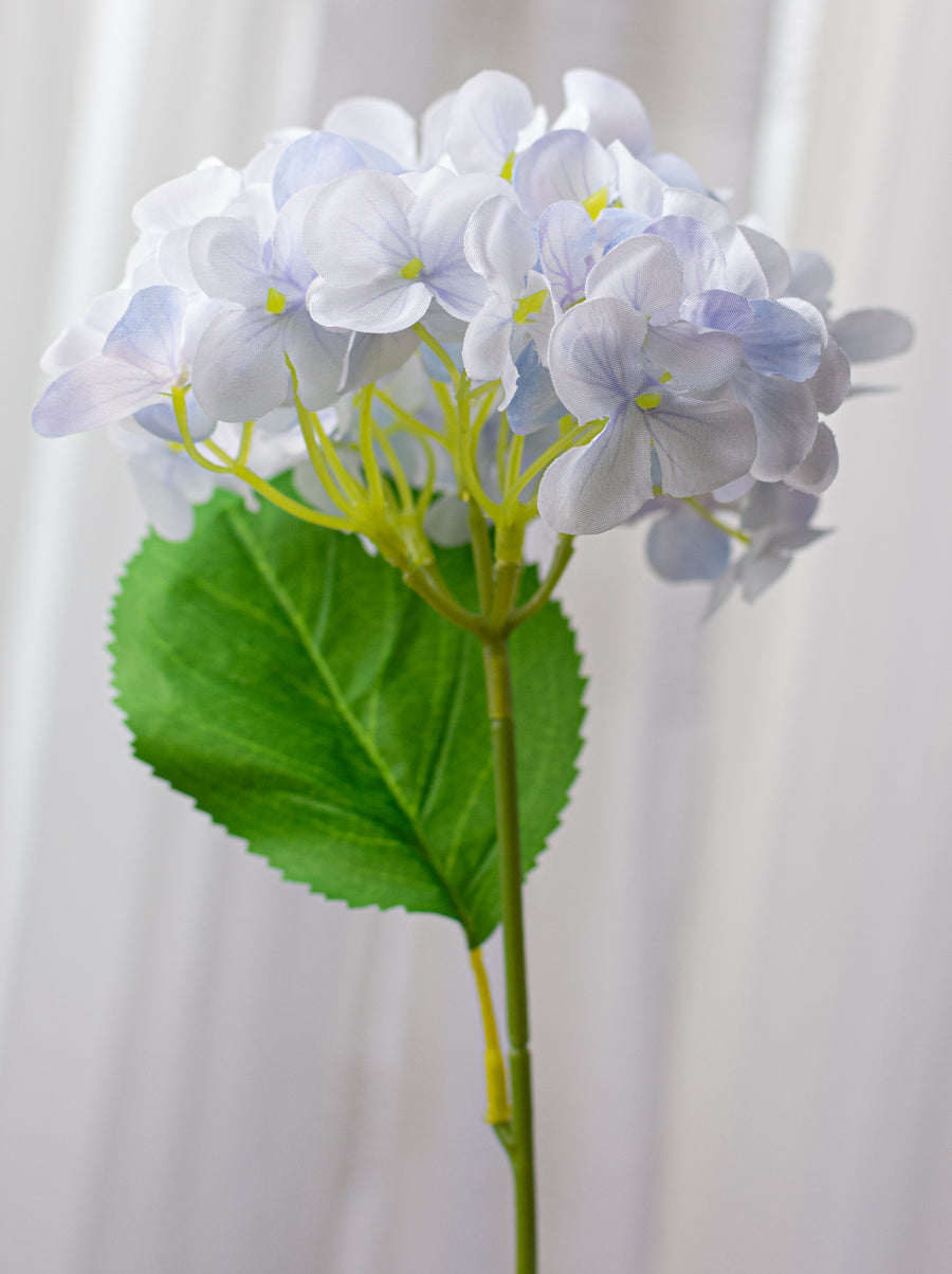19" Hydrangea Bush: Blue & White (5 Stem)