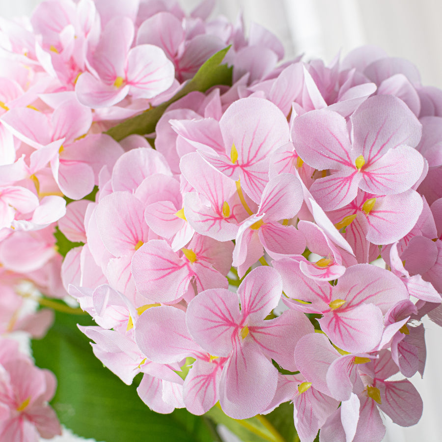 19" Hydrangea Bush: Light Pink (5 Stem)