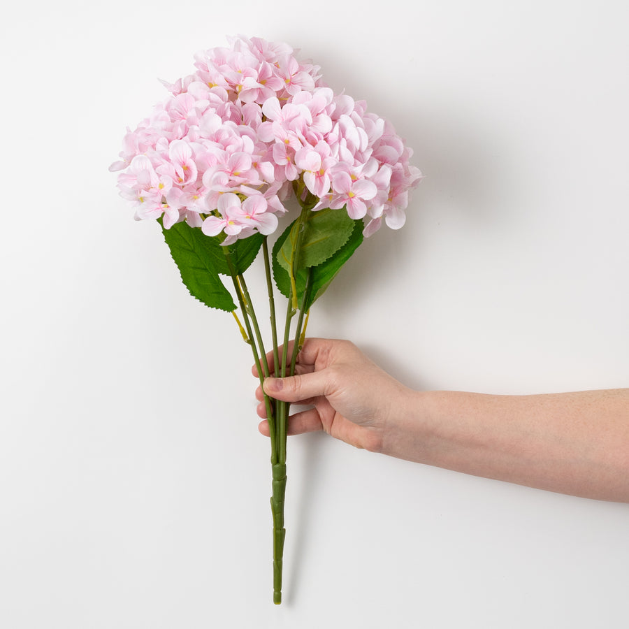 19" Hydrangea Bush: Light Pink (5 Stem)