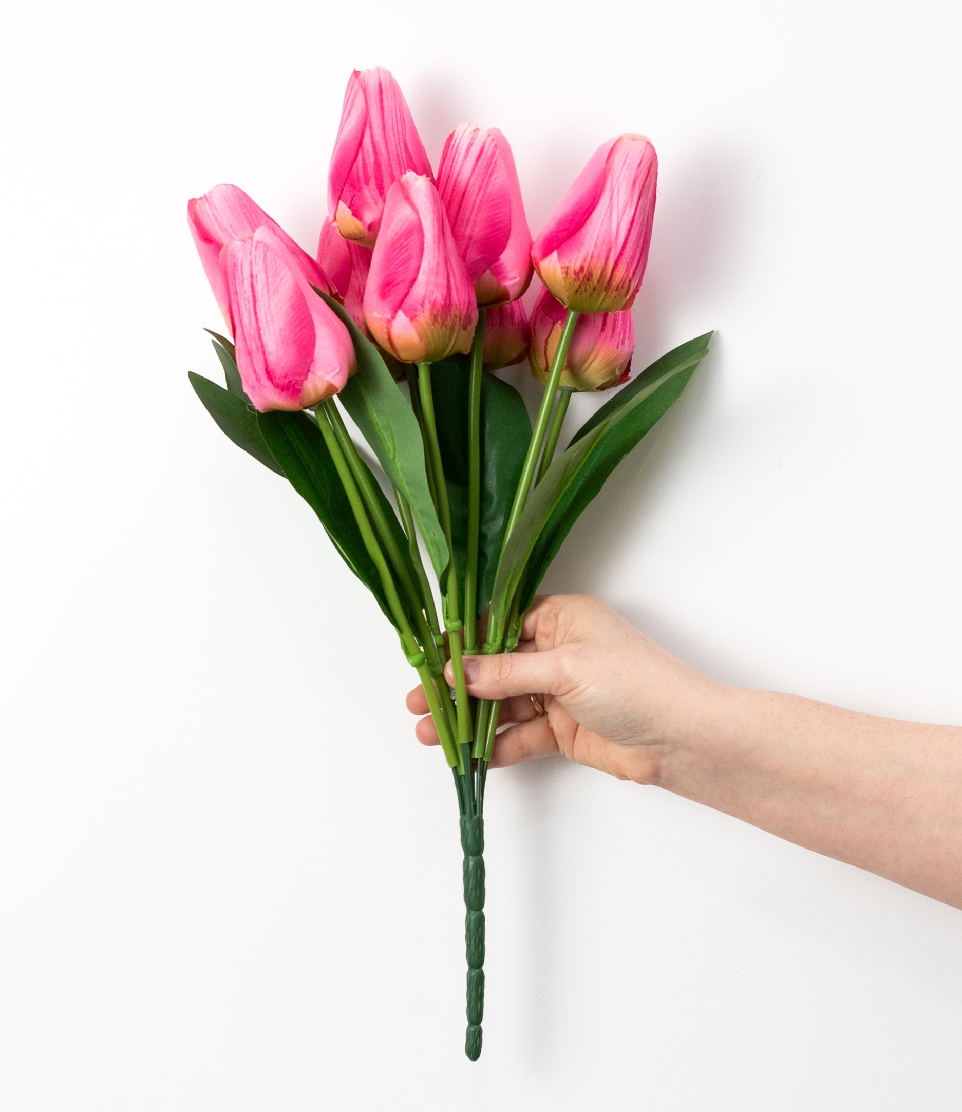 18" Tulip Bush: Pink (9 Stem)