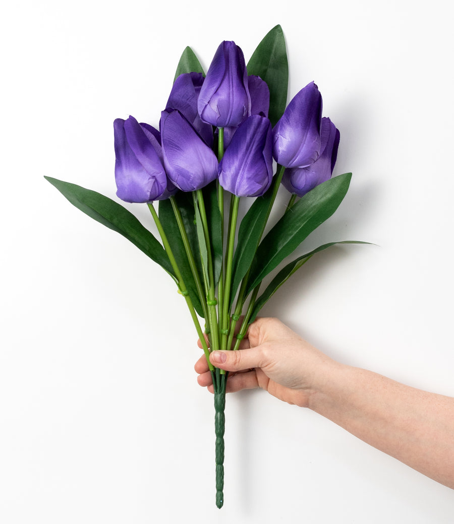 18" Tulip Bush: Purple (9 Stem)