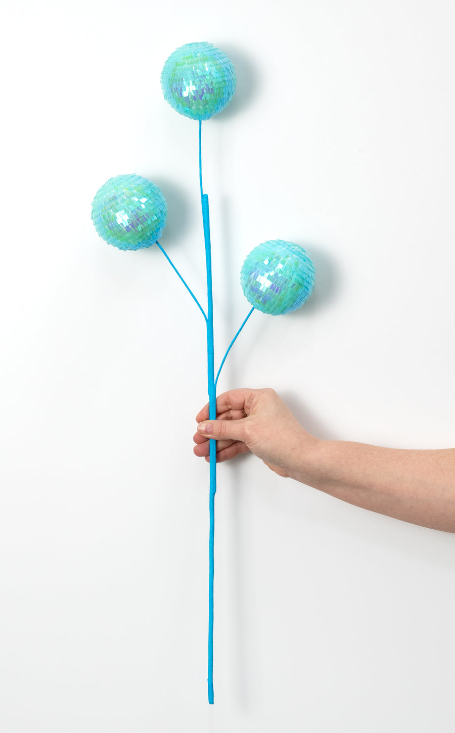 28" Sequin Ball Spray: Iridescent Blue