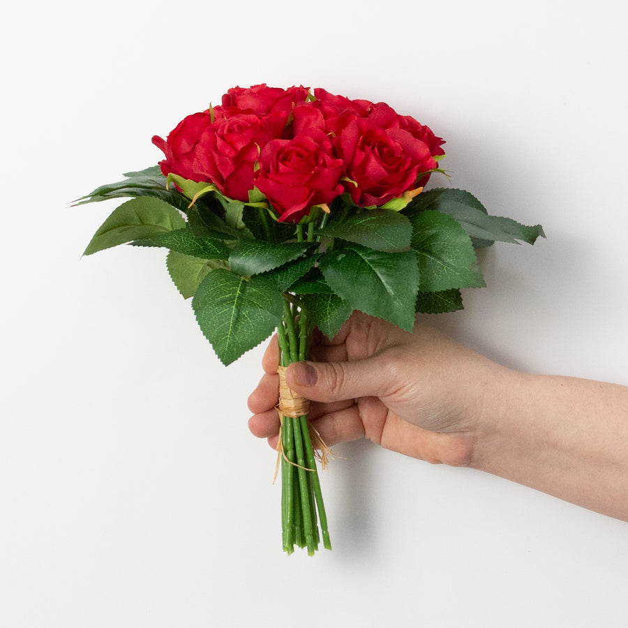 10" Melanie Rose Bouquet: Red (12 Stem)
