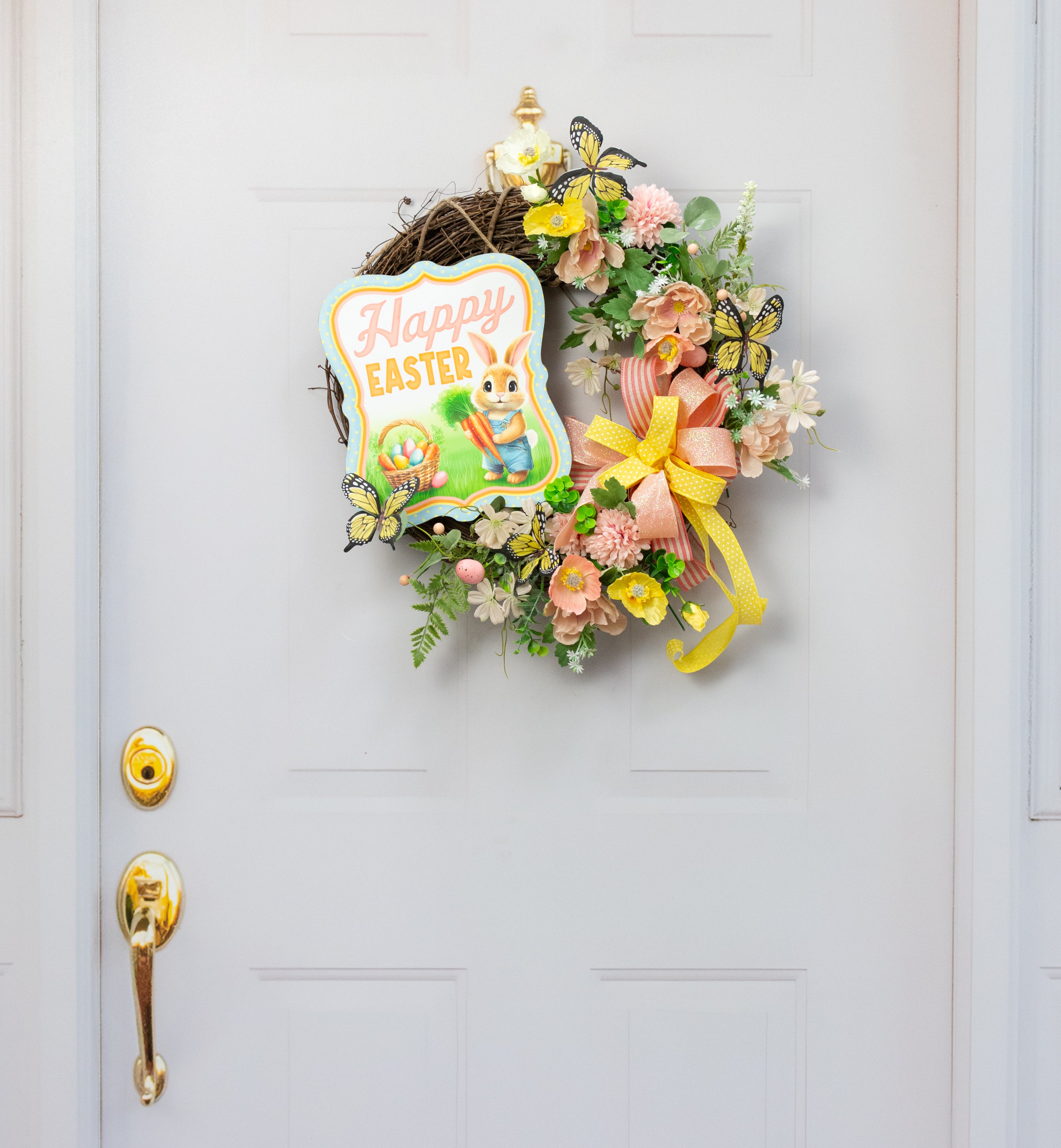 10" Scalloped Wooden Sign: Happy Easter Bunny