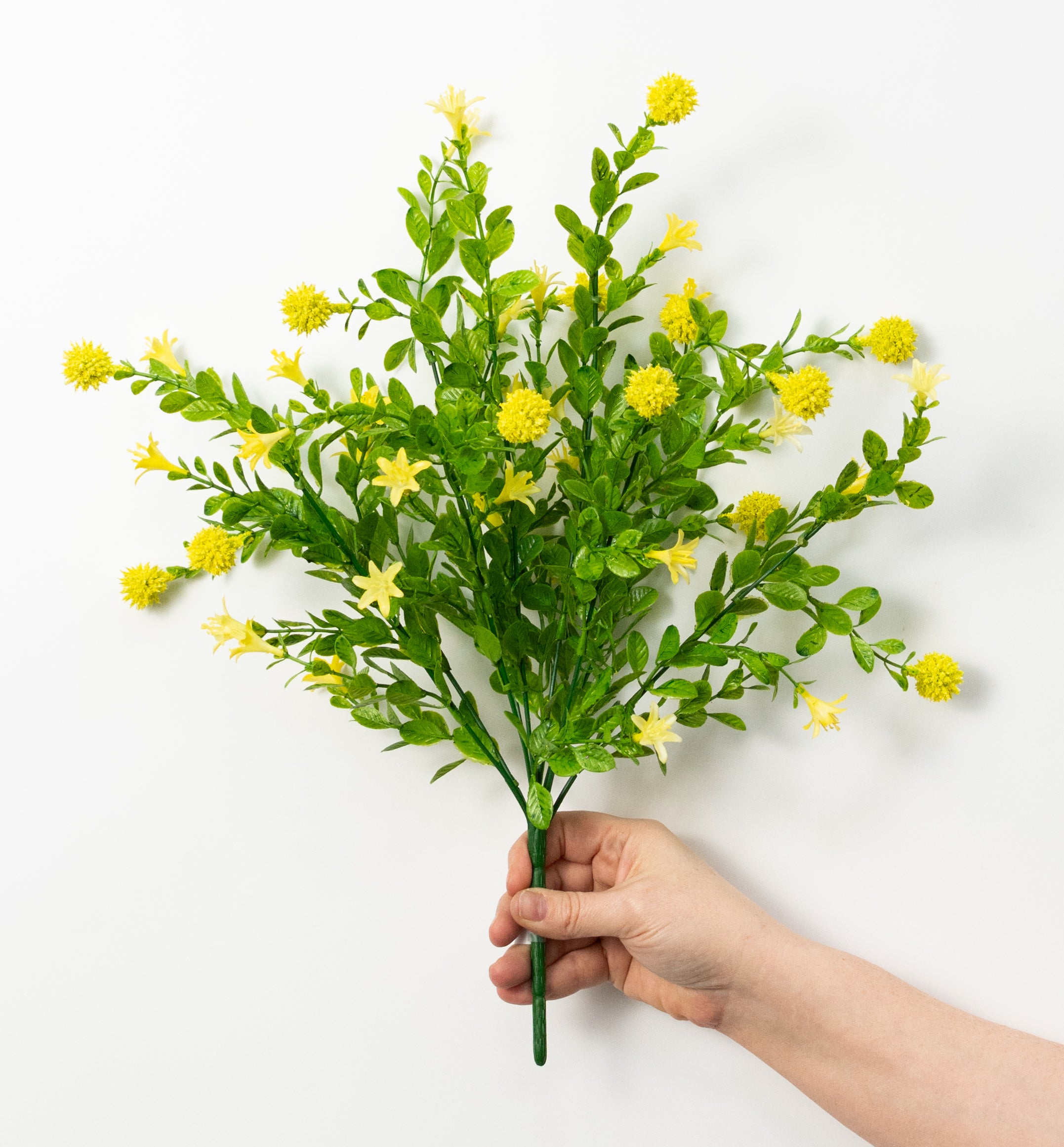 19" Thistle Bush: Yellow (9 Stem)