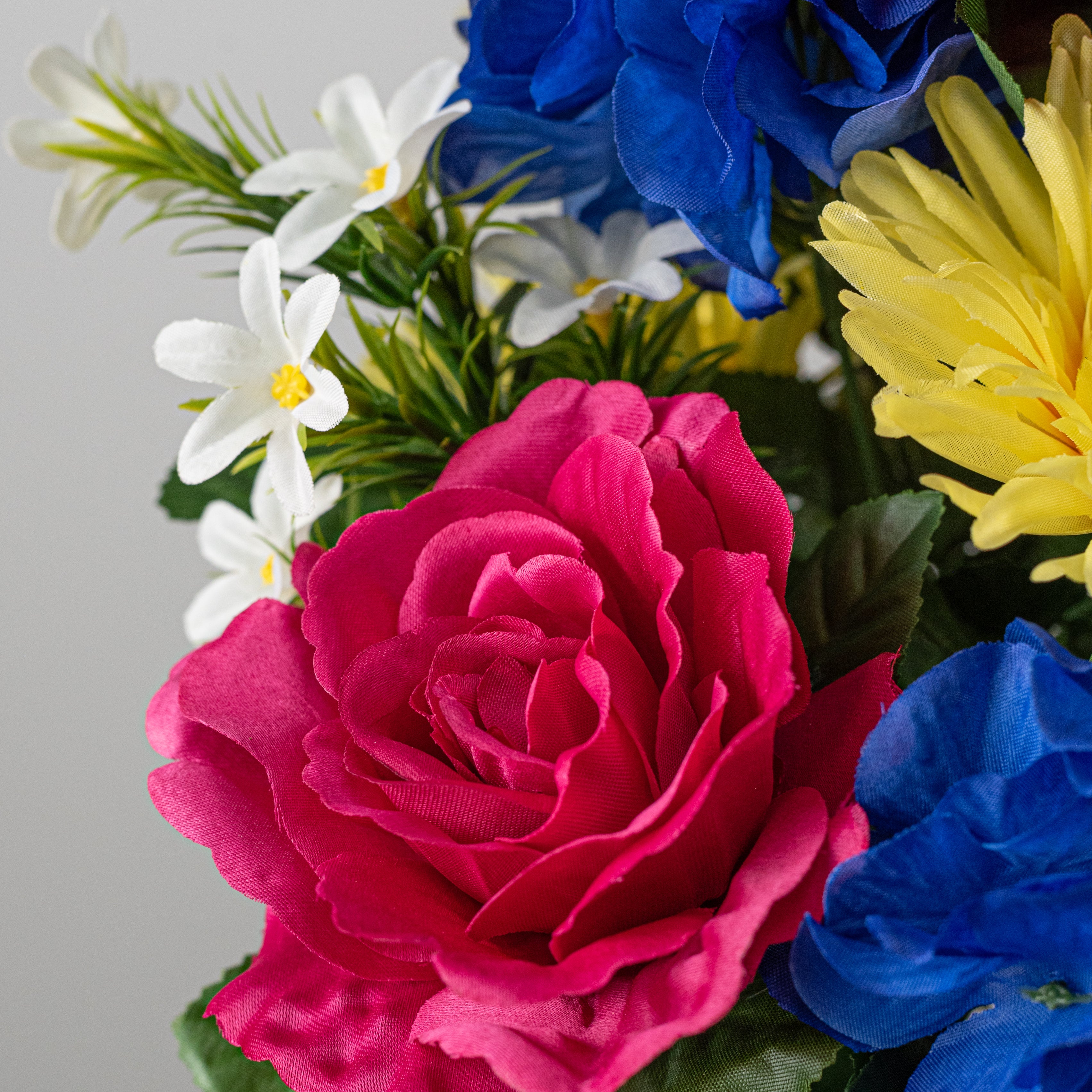 18" Rose, Hydrangea & Daisy Bush: Beauty, Blue & Yellow (12 Stem)