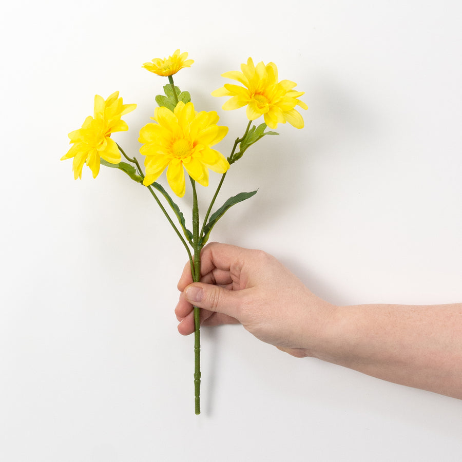 12" Daisy Spray: Yellow