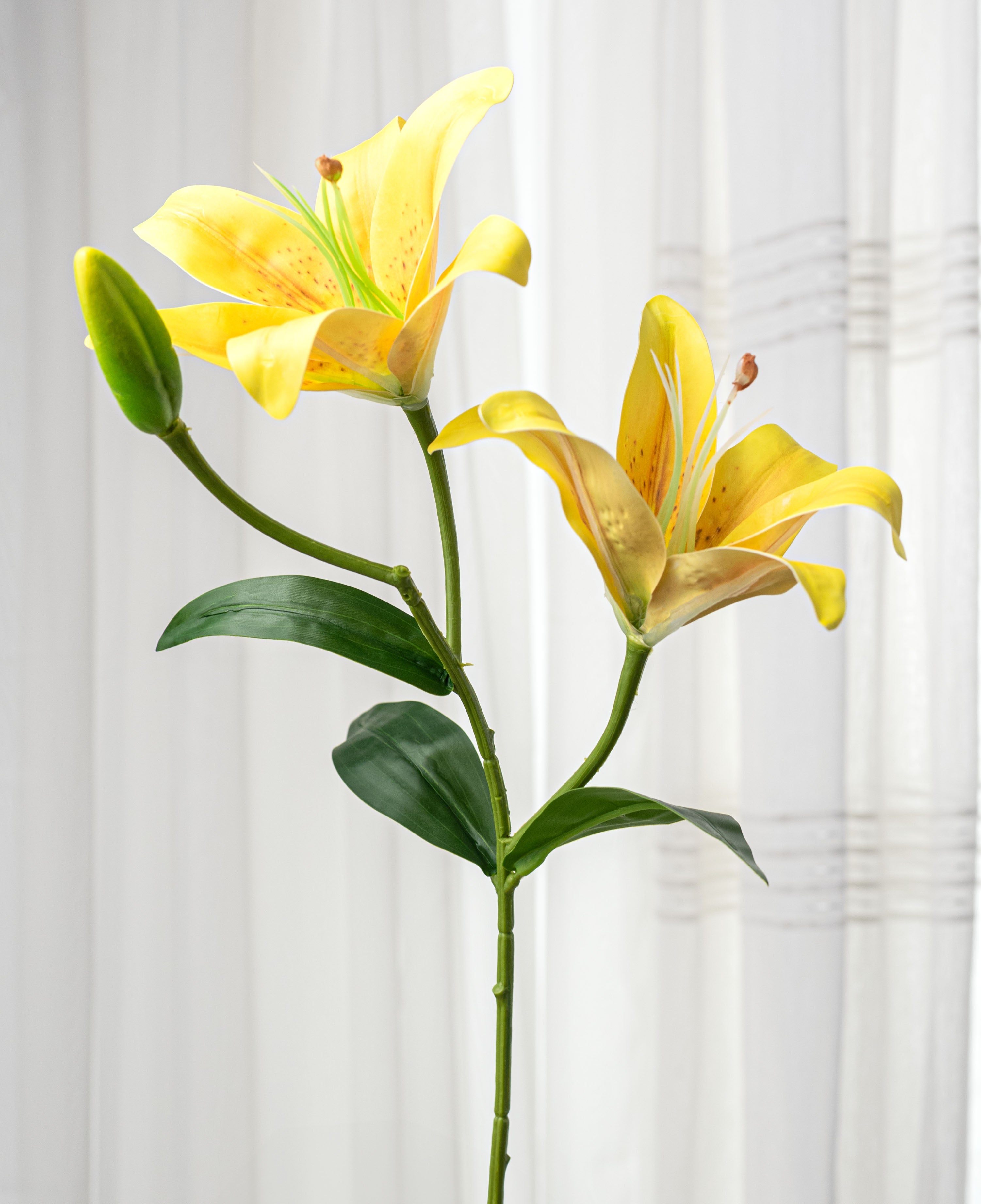 21" Lily Bush: Yellow (9 Stem)