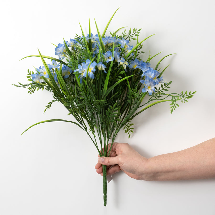 17" Wildflowers & Leaves Bush: Blue (12 Stem)