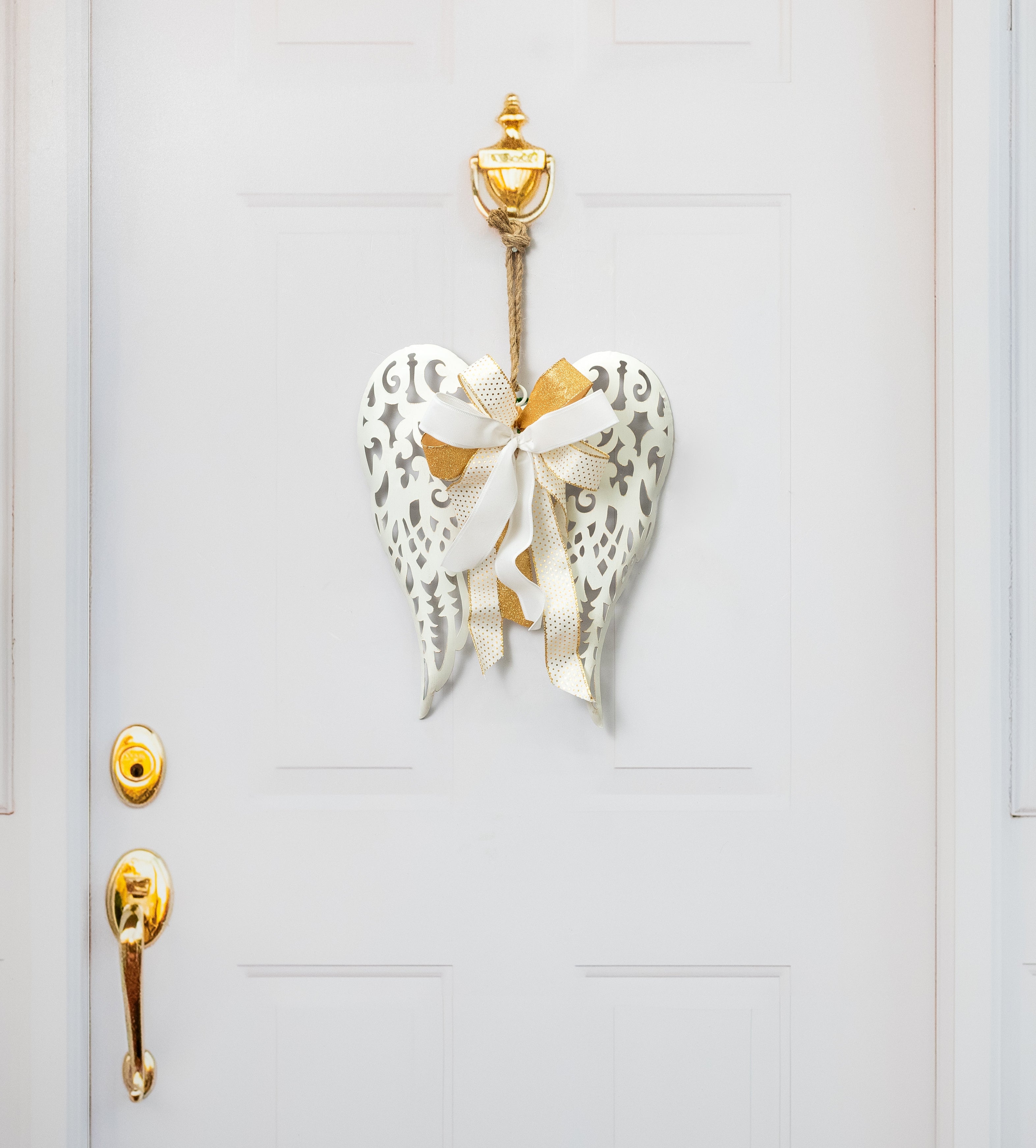 15.5" X 13" Angel Wing Decor: Ivory