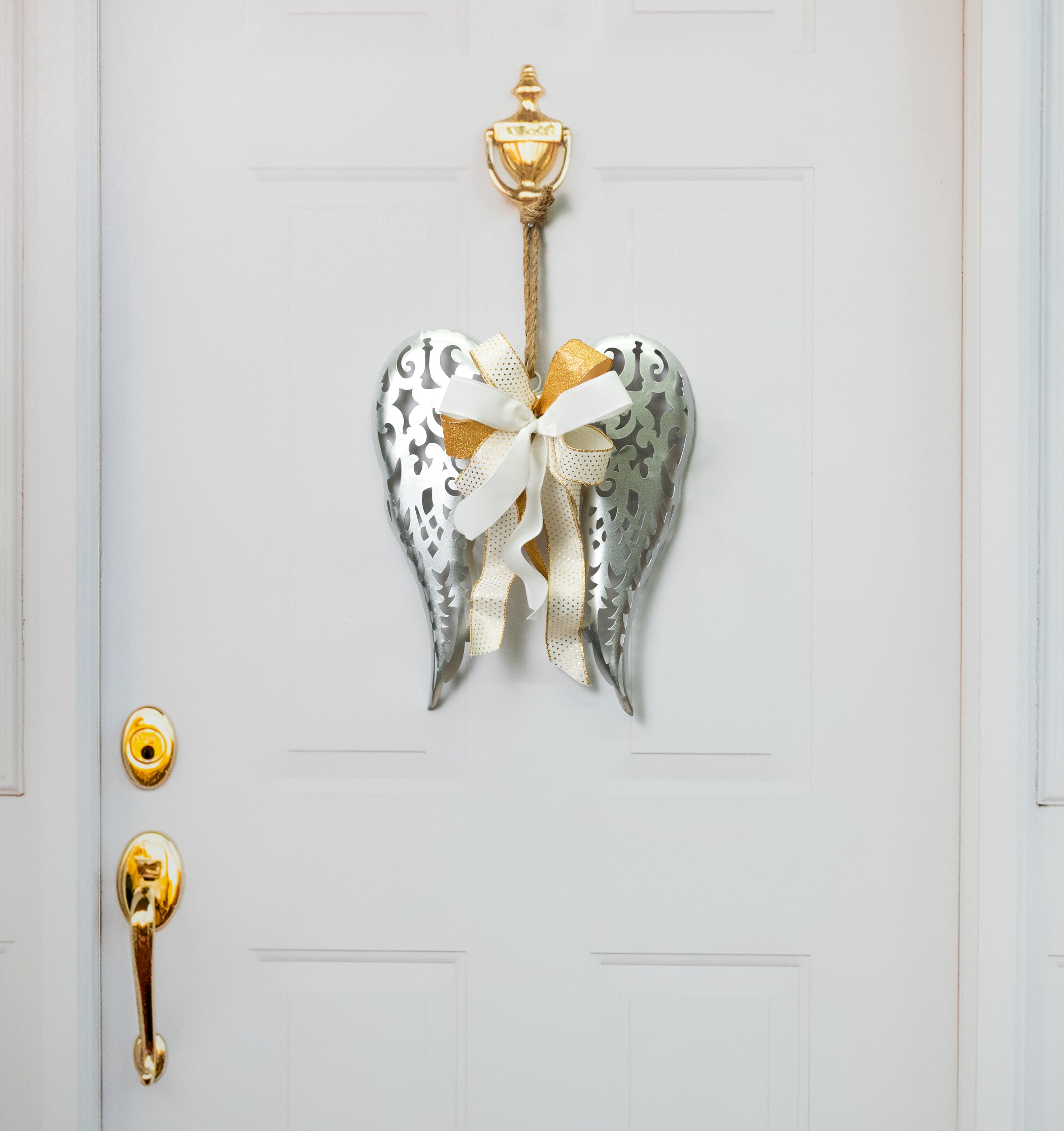 15.5" X 13" Angel Wing Decor: Silver
