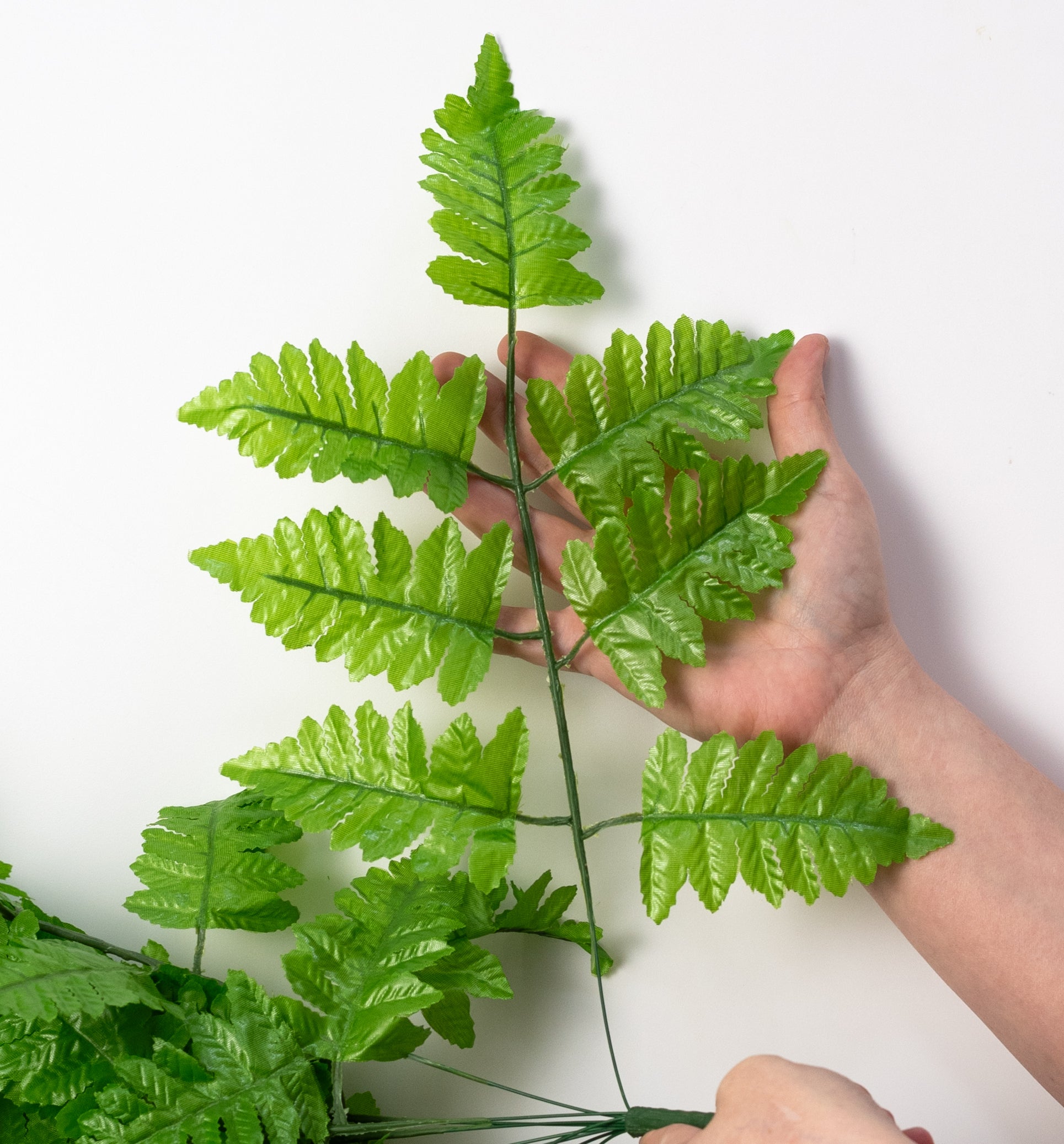 17" Pull Apart Silk Leather Leaf Bush (12 Stems)