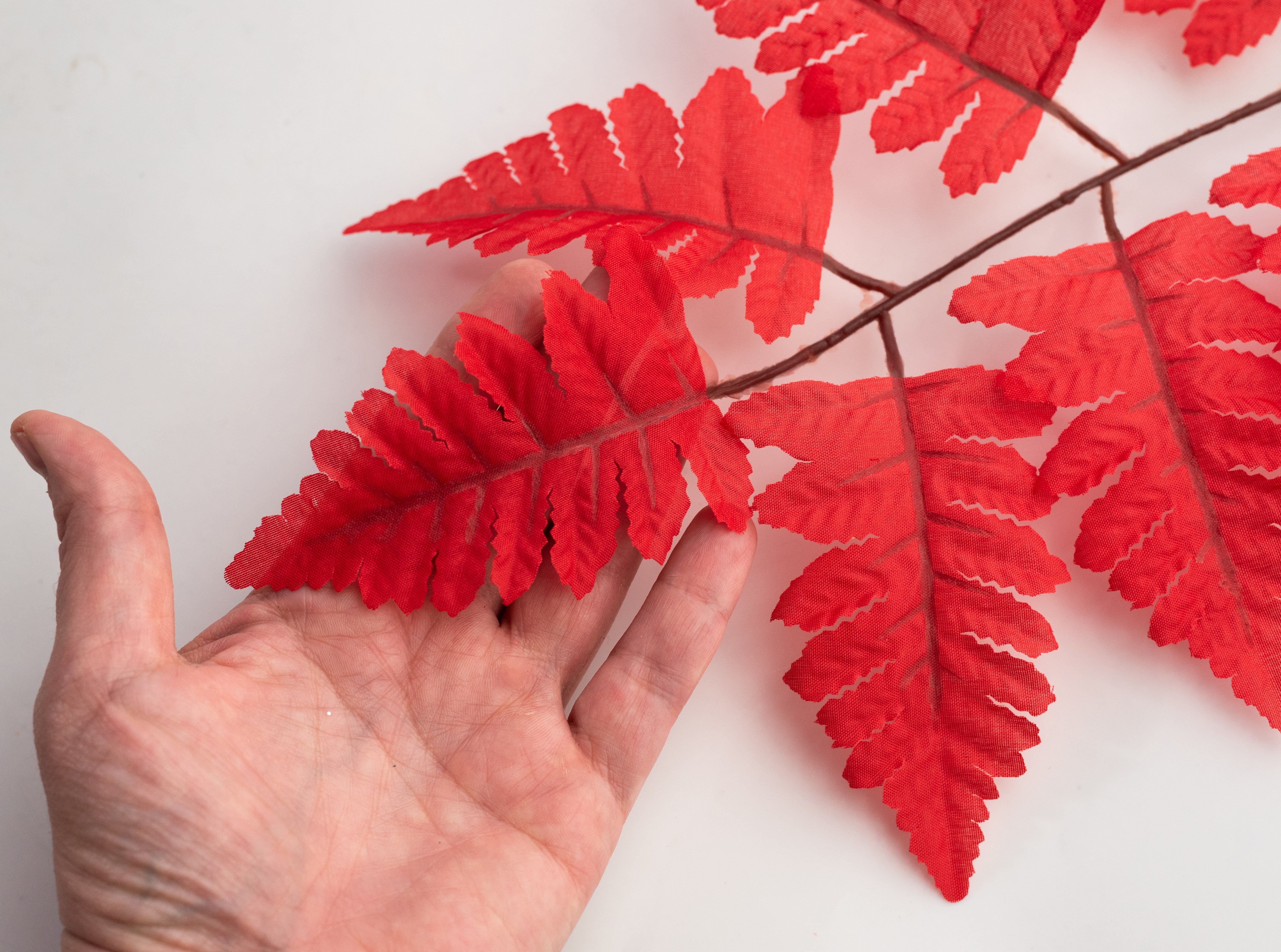 17" Pull Apart Silk Leather Leaf Bush: Red (12 Stems)