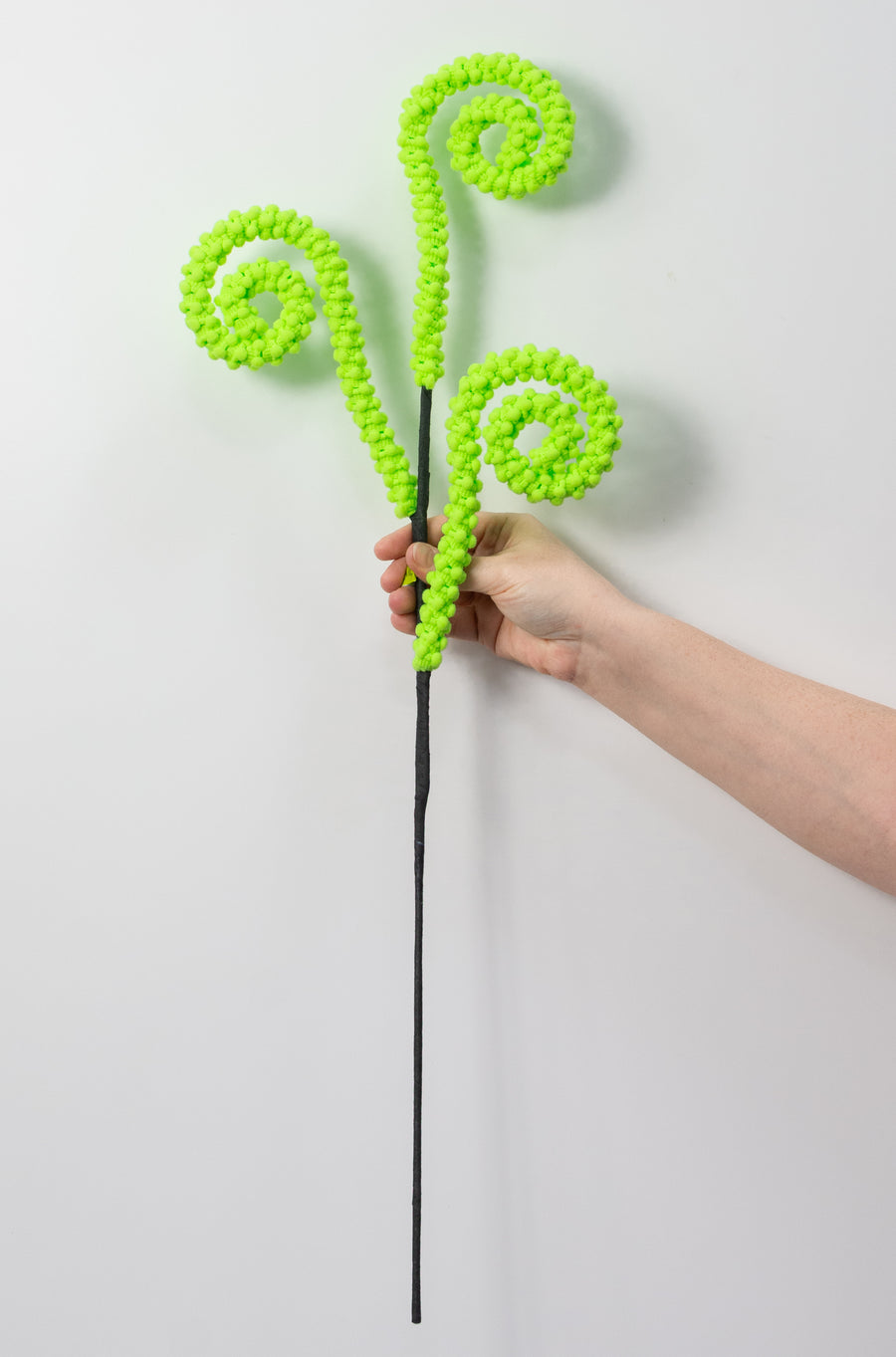 28" Puff Chenille Spiral Curly Spray: Neon Green on Black