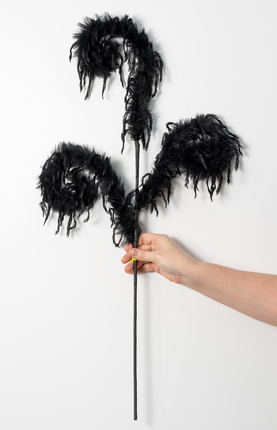 28" Furry Spiral Curly Spray: Black