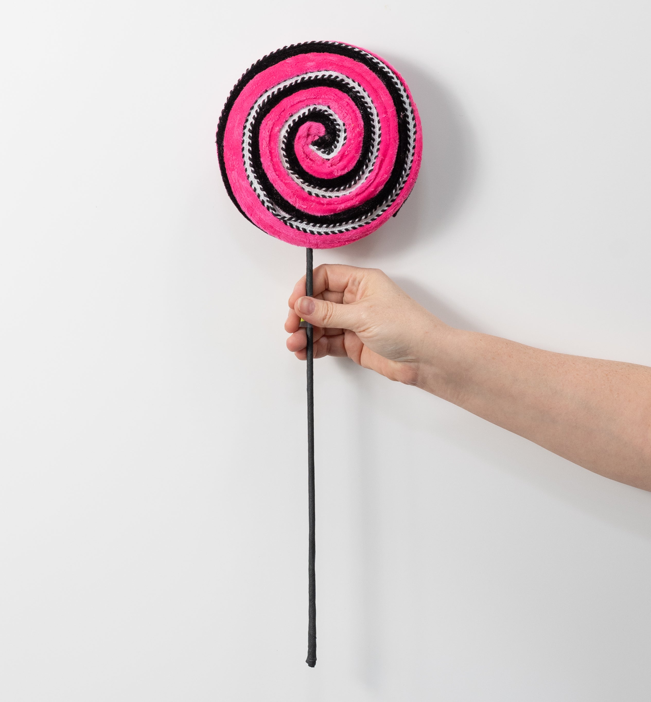 7" x 20" Velvet Lollipop Swirl Spray: Hot Pink & Black