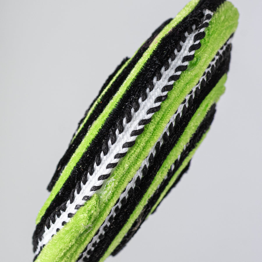 7" x 20" Velvet Lollipop Swirl Spray: Green & Black