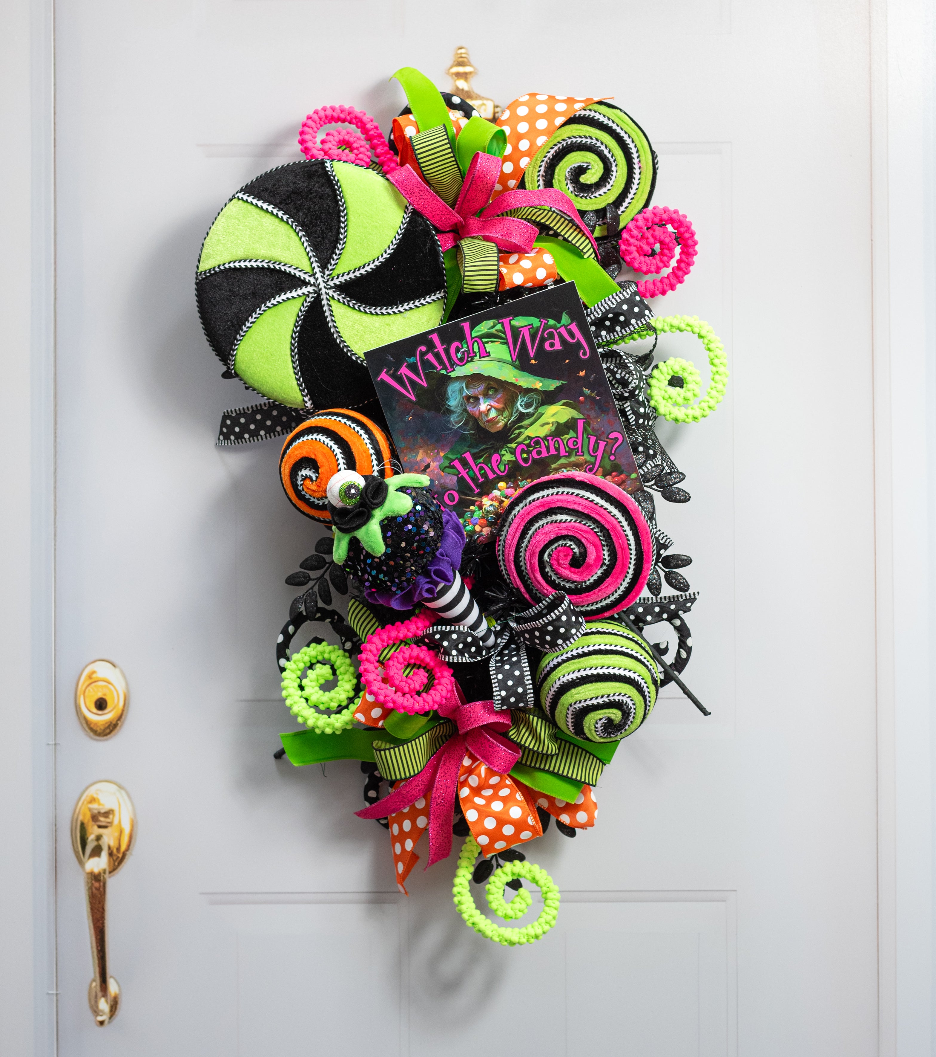 7" x 20" Velvet Lollipop Swirl Spray: Green & Black