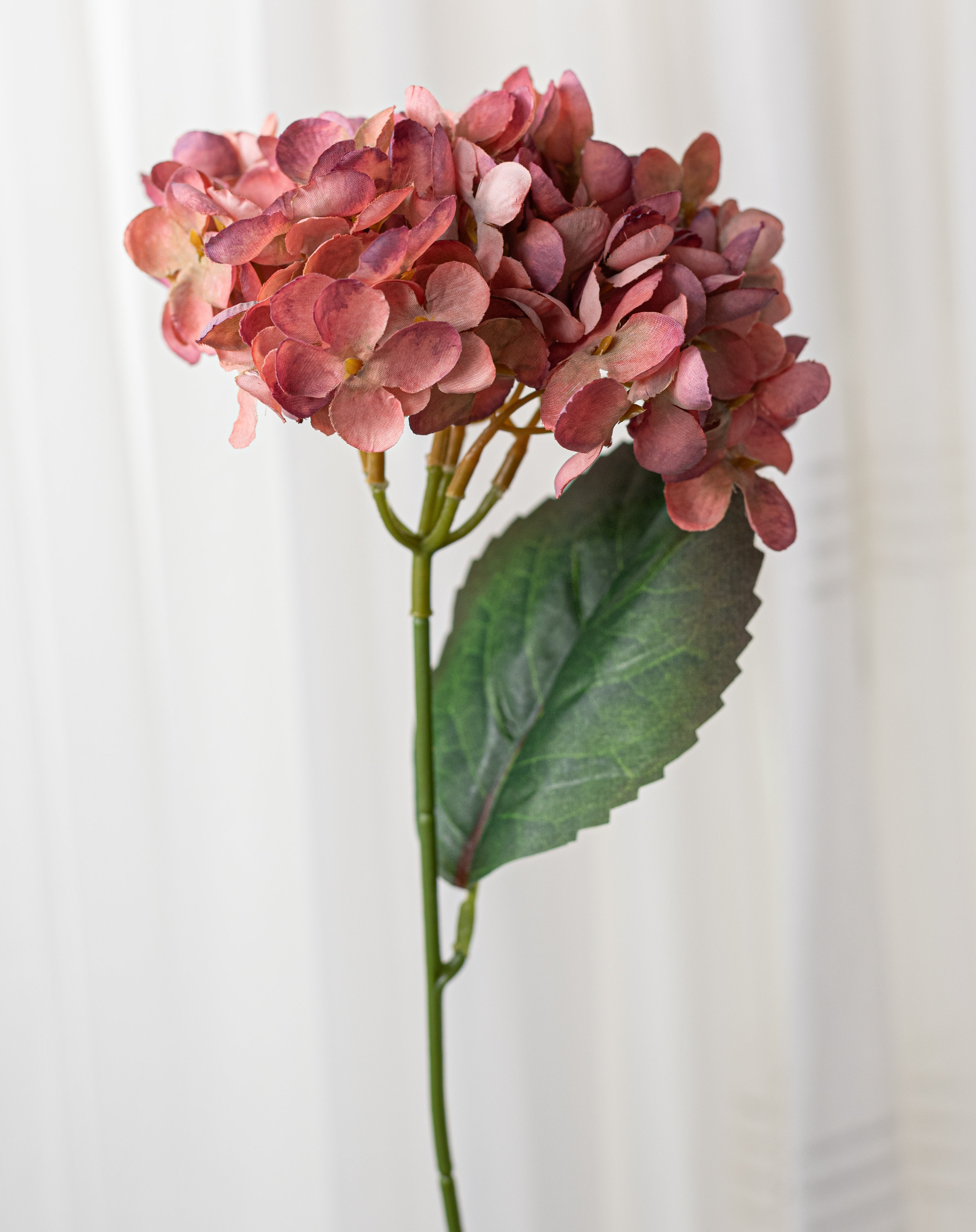 19" Hydrangea Bush: Mauve (5 Stem)