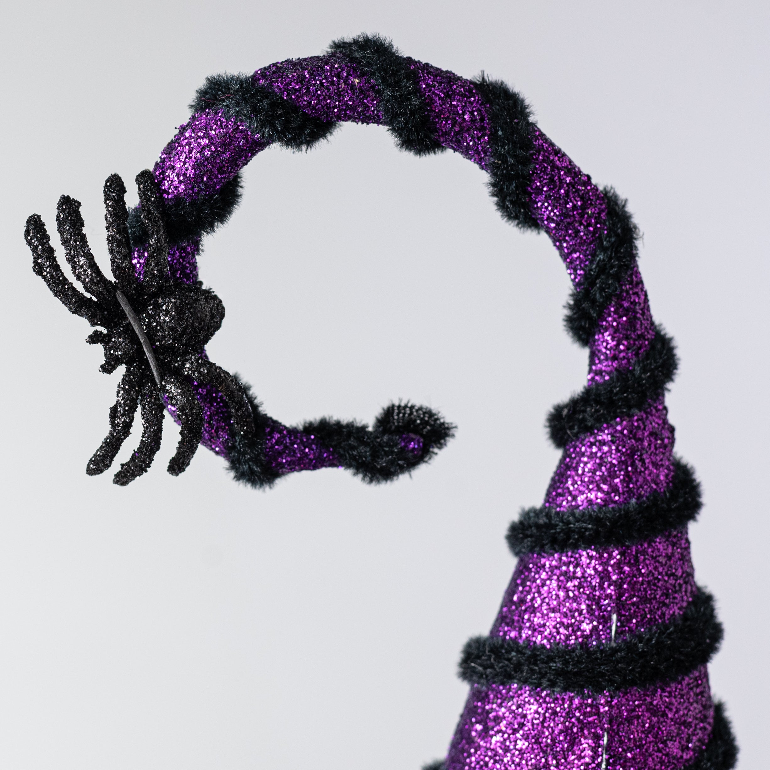 28" Witch Hats Spray: Purple