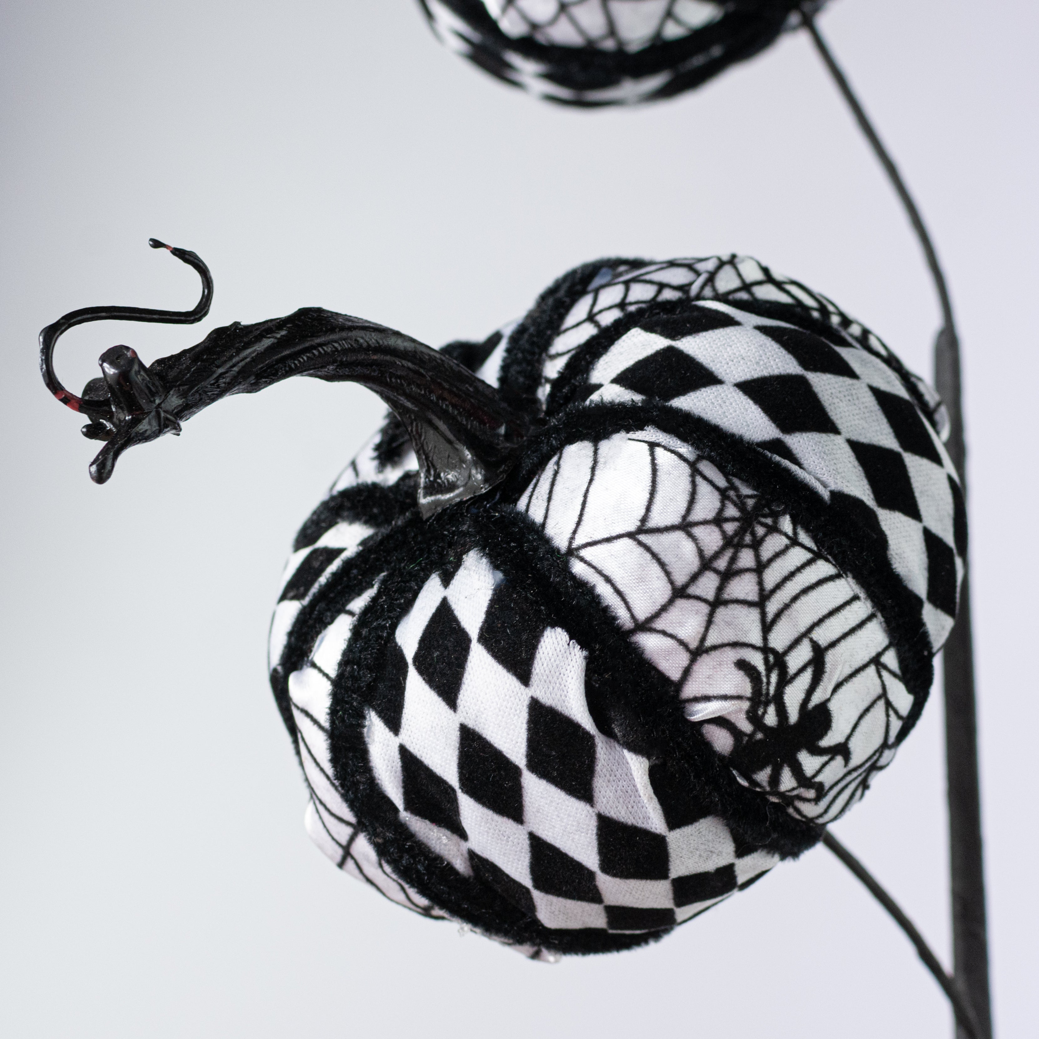 25" Spiderweb Pumpkin Spray: Black & White