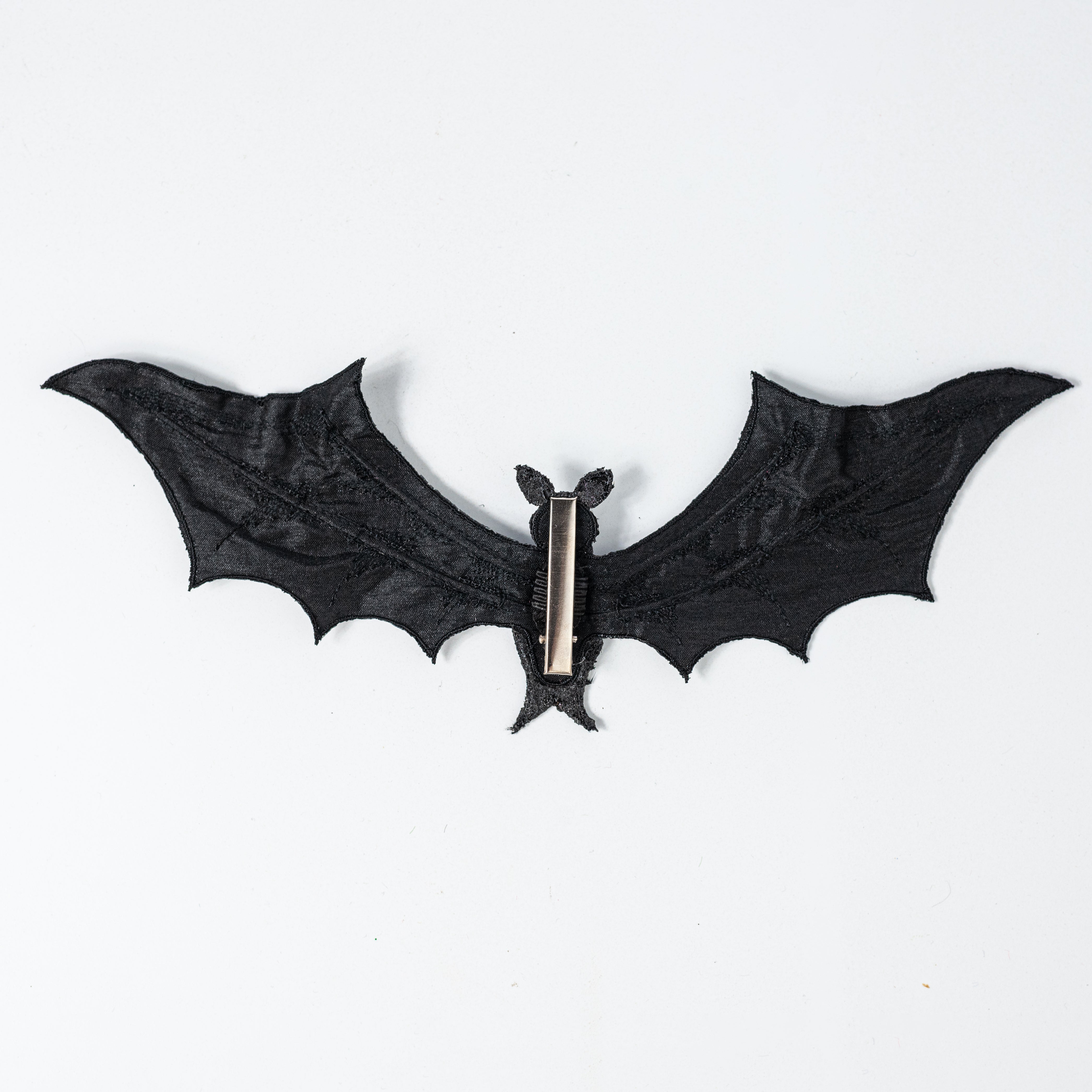 [D Stevens] 11" Dupioni Flying Bat Clip