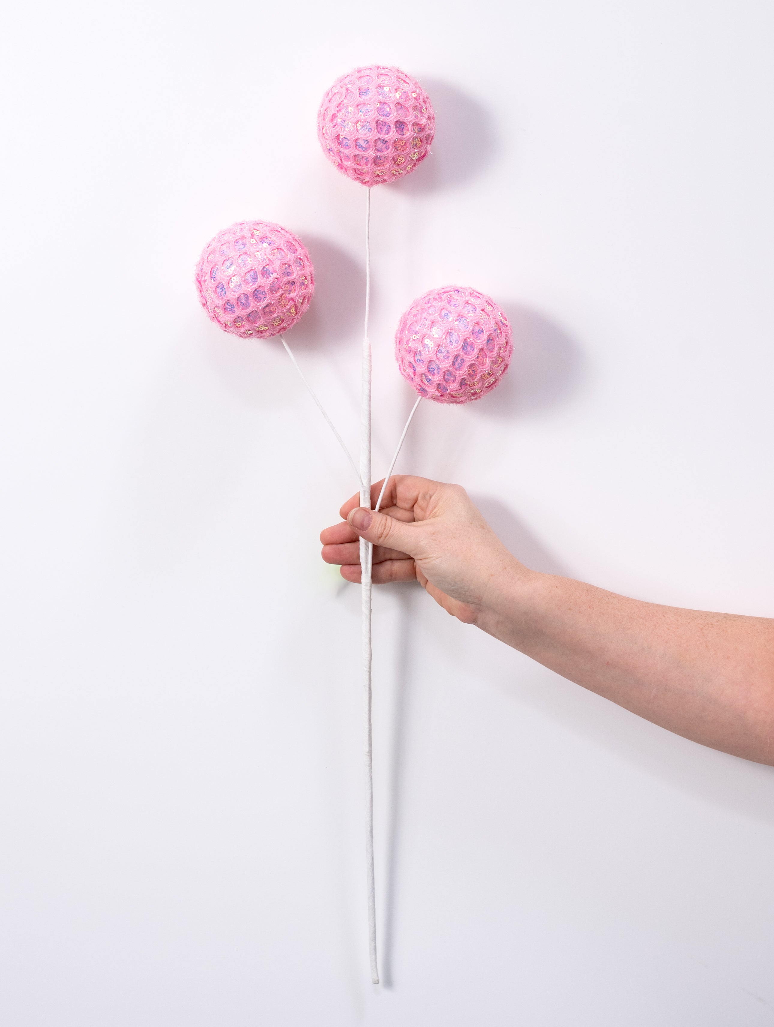 25" Mesh Sequin Ball Spray: Pink