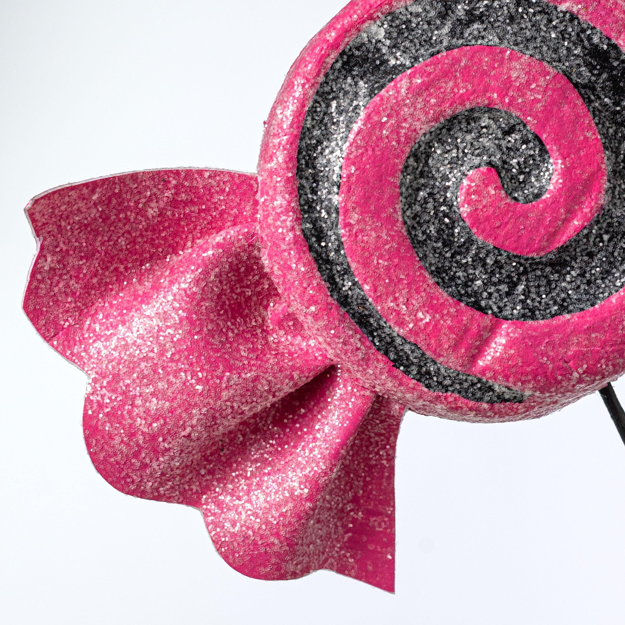 28" Swirl Candy Spray: Fuchsia Pink & Black