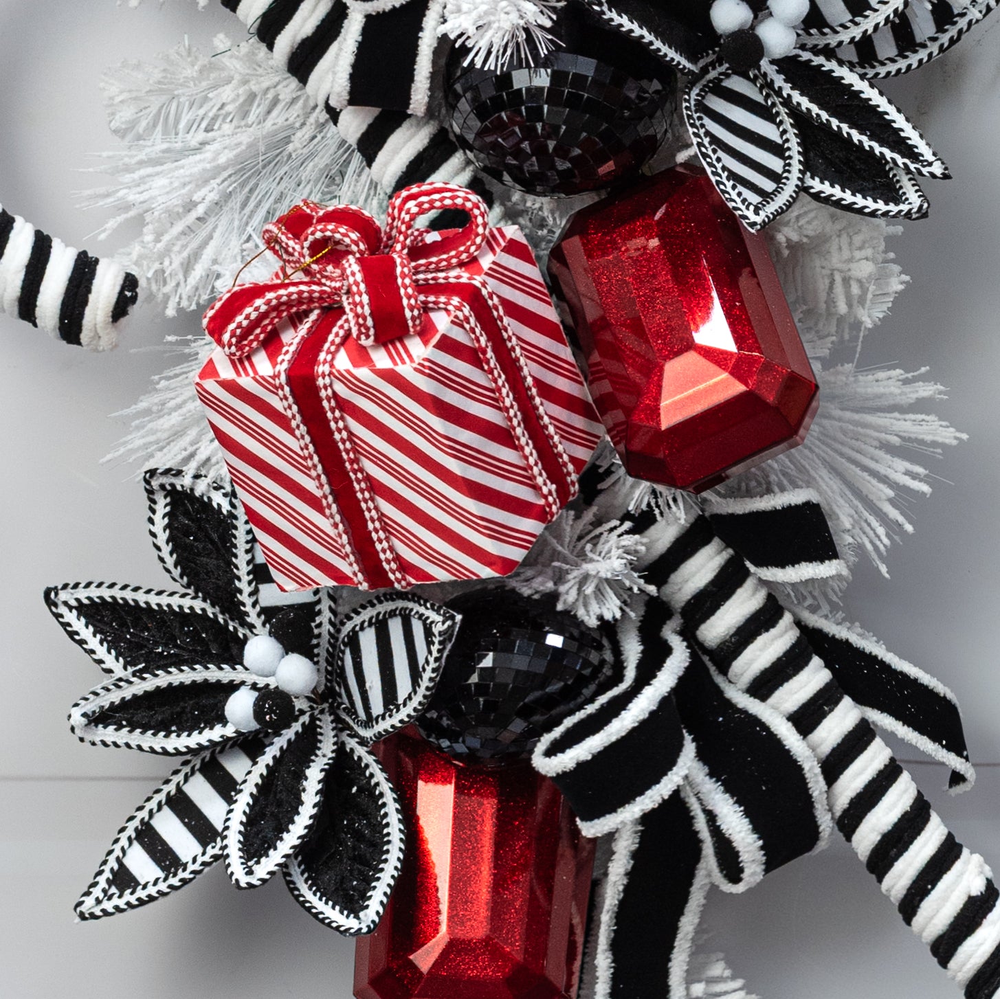 6" Stripe Gift Box Decor: Red & White Peppermint