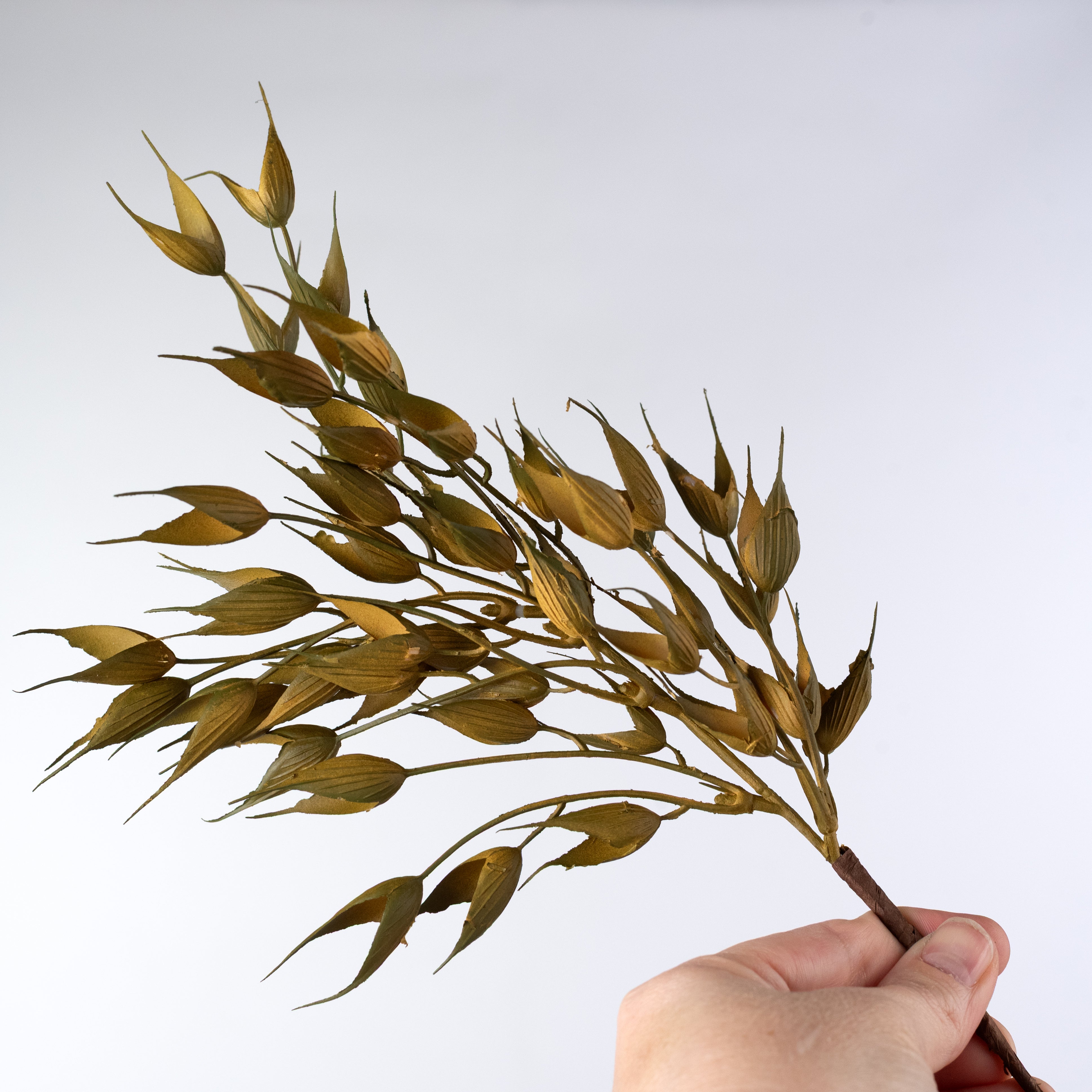 16" Plastic Bearded Wheat Grass Bundle: Sage Green