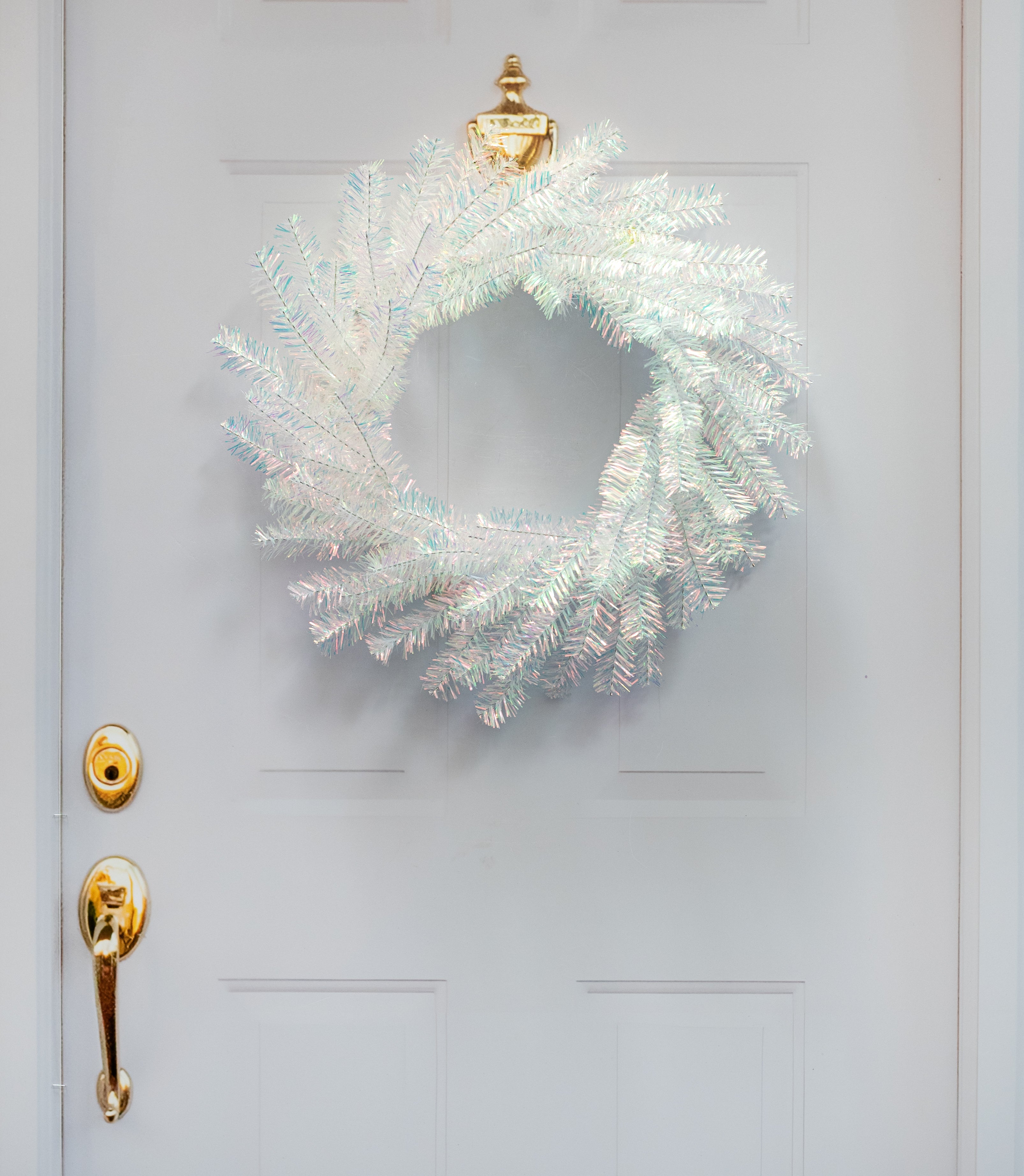 24" Pine Wreath: Iridescent Clear (96 Tips)