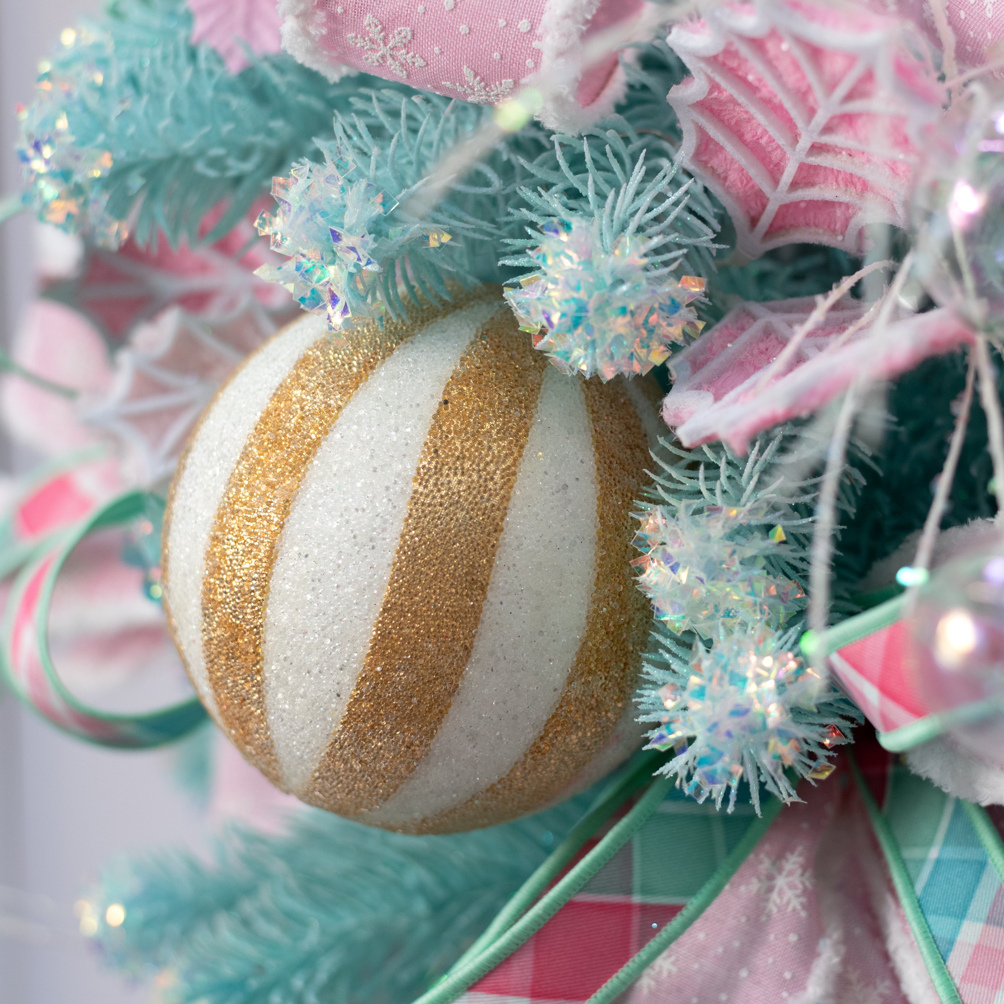 4.5" Micro-bead Spiral Ball Ornament: Gold & White