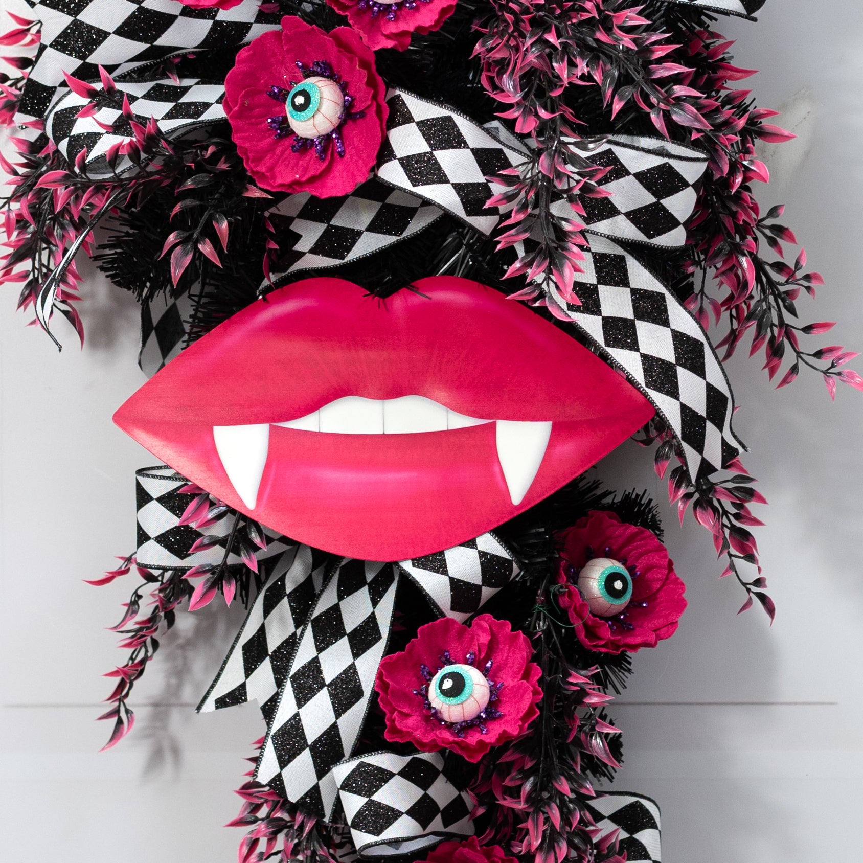 12" Metal Embossed Hanger: Hot Pink Vampire Lips
