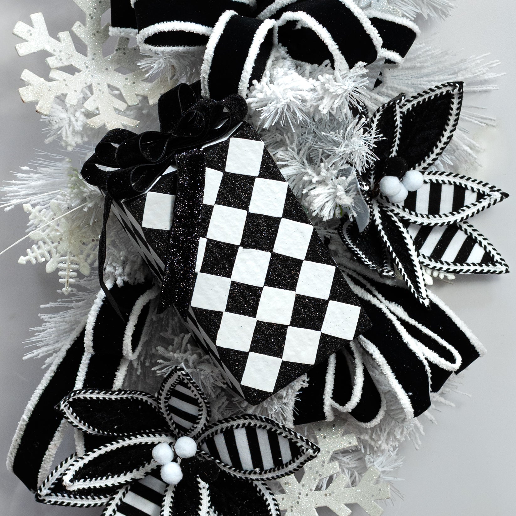 9" Black & White Harlequin Gift Box Decor