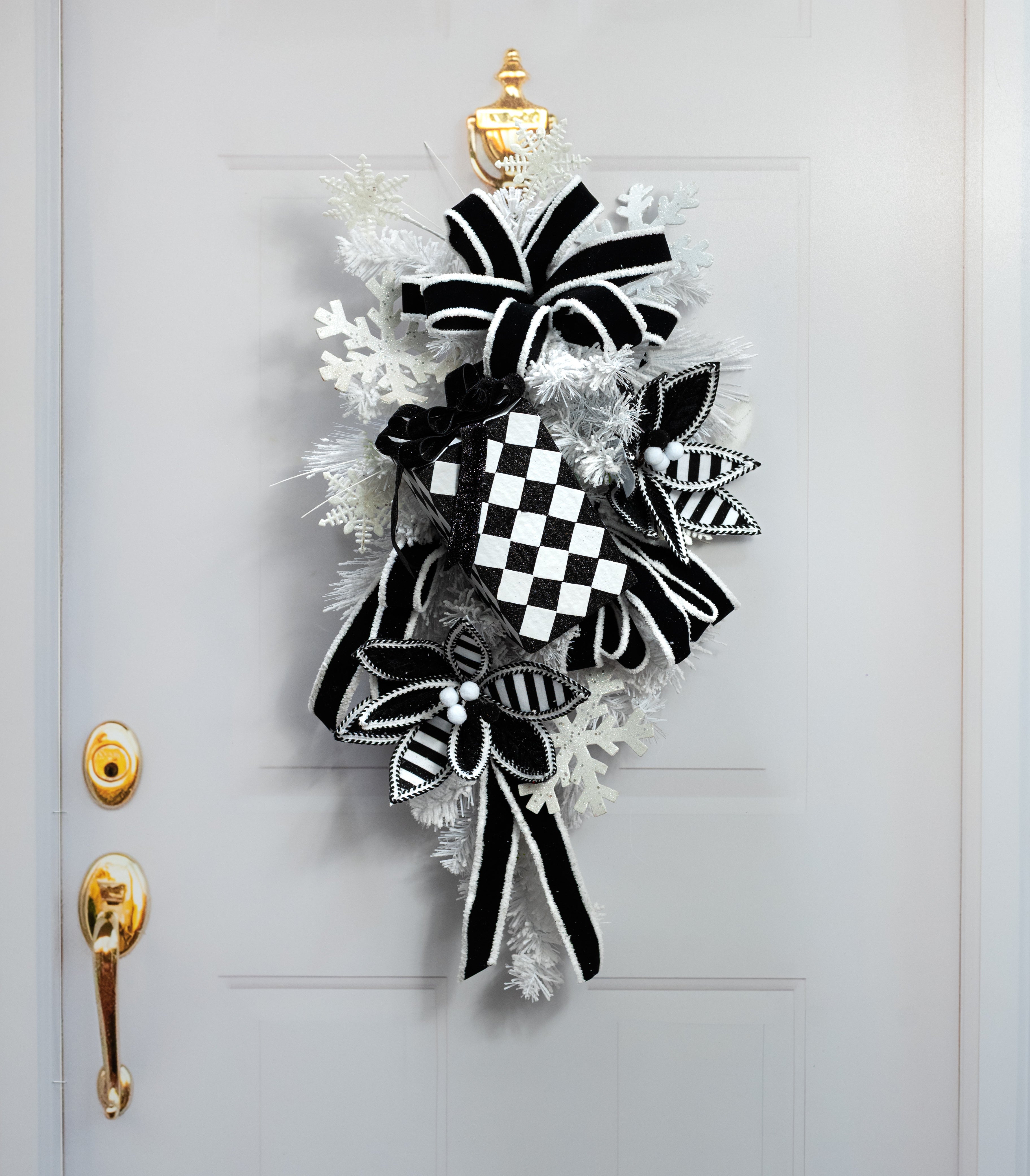 9" Black & White Harlequin Gift Box Decor