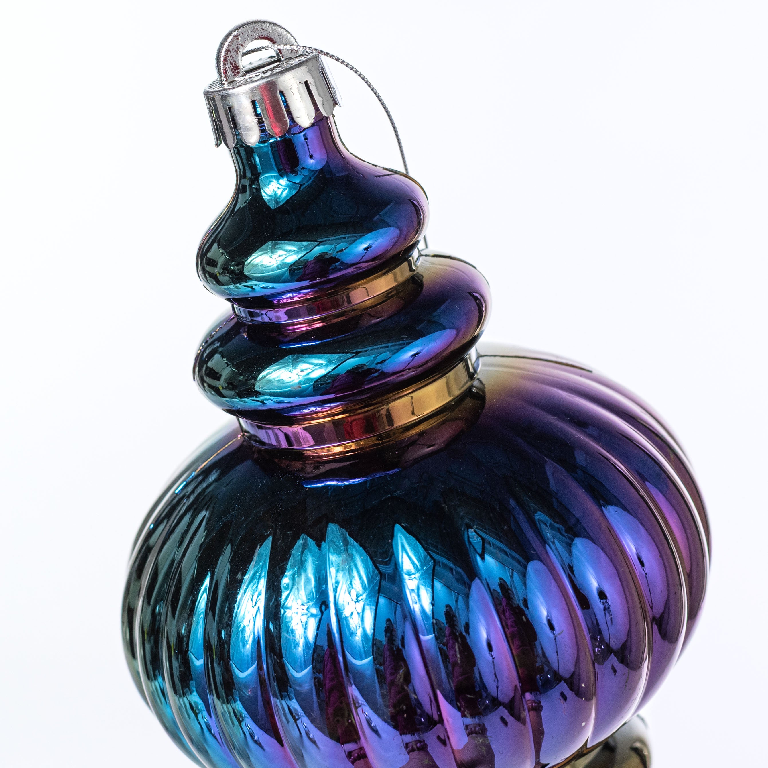 10" Finial Ornament: Iridescent Black