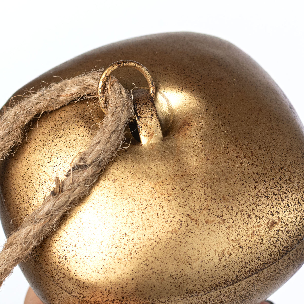 4" Sleigh Bell Ornament: Antique Gold
