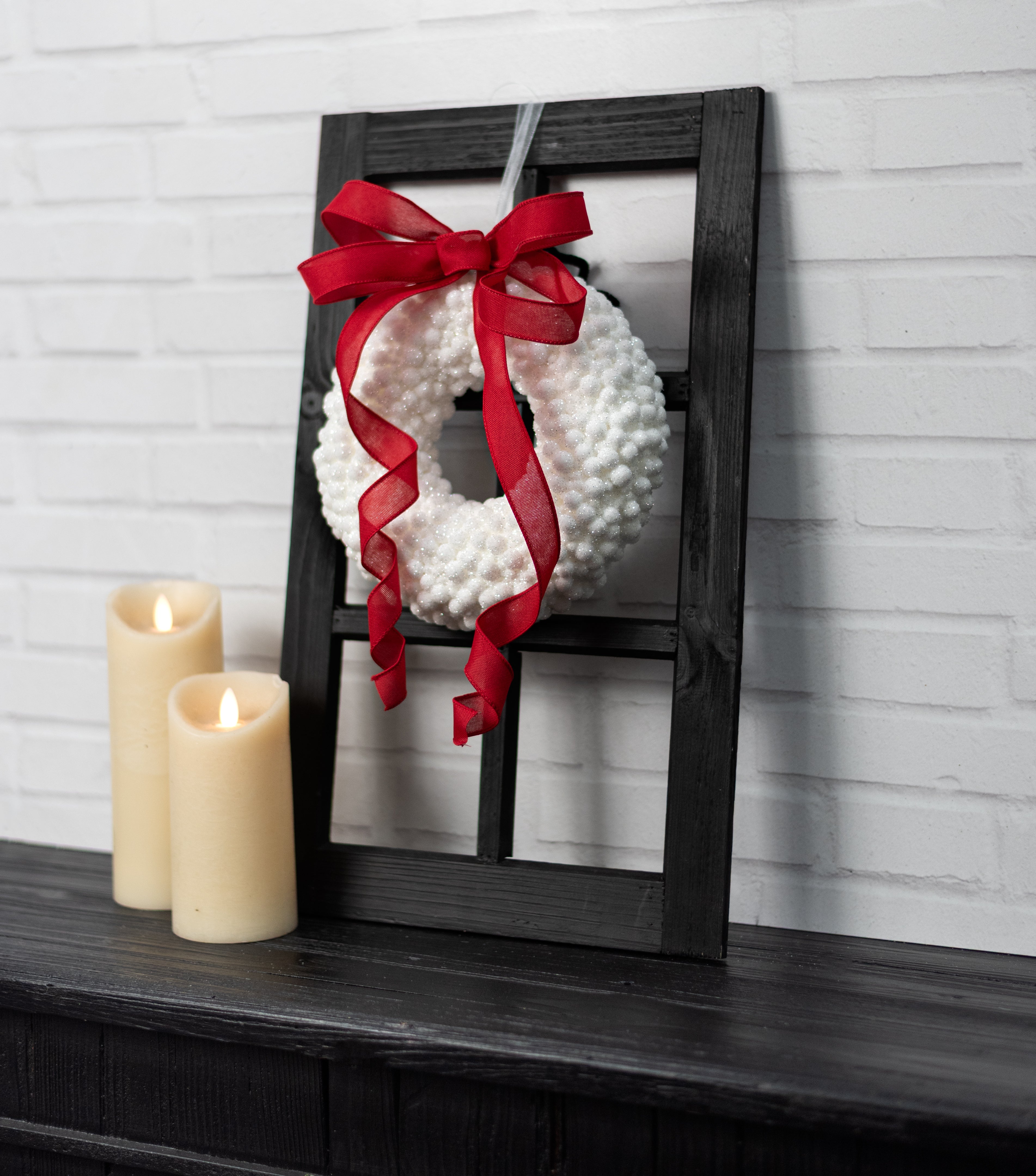 9" Glitter Berry Cabinet Wreath Ornament: White
