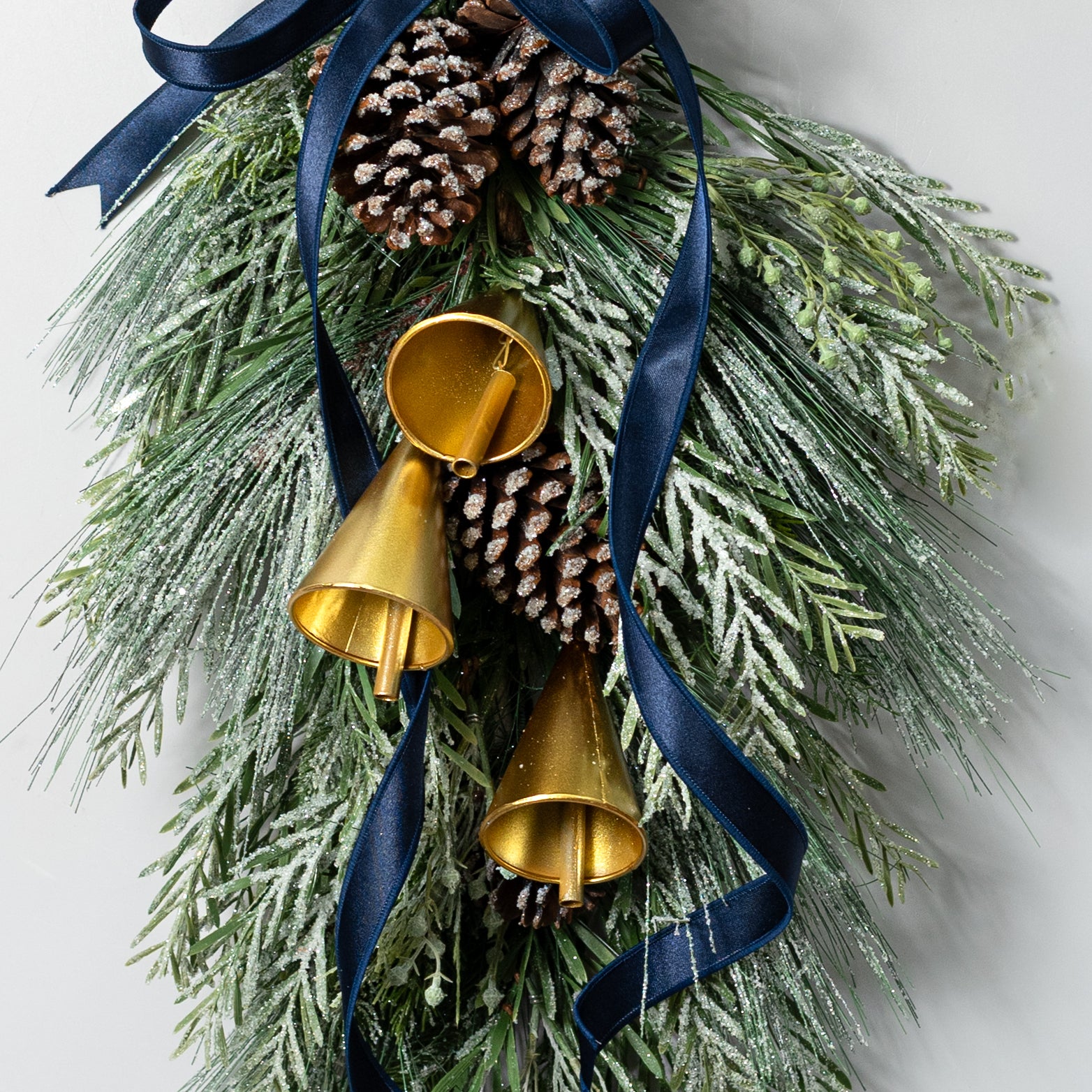 16" Hanging Agogo Bell Cluster: Shiny Gold