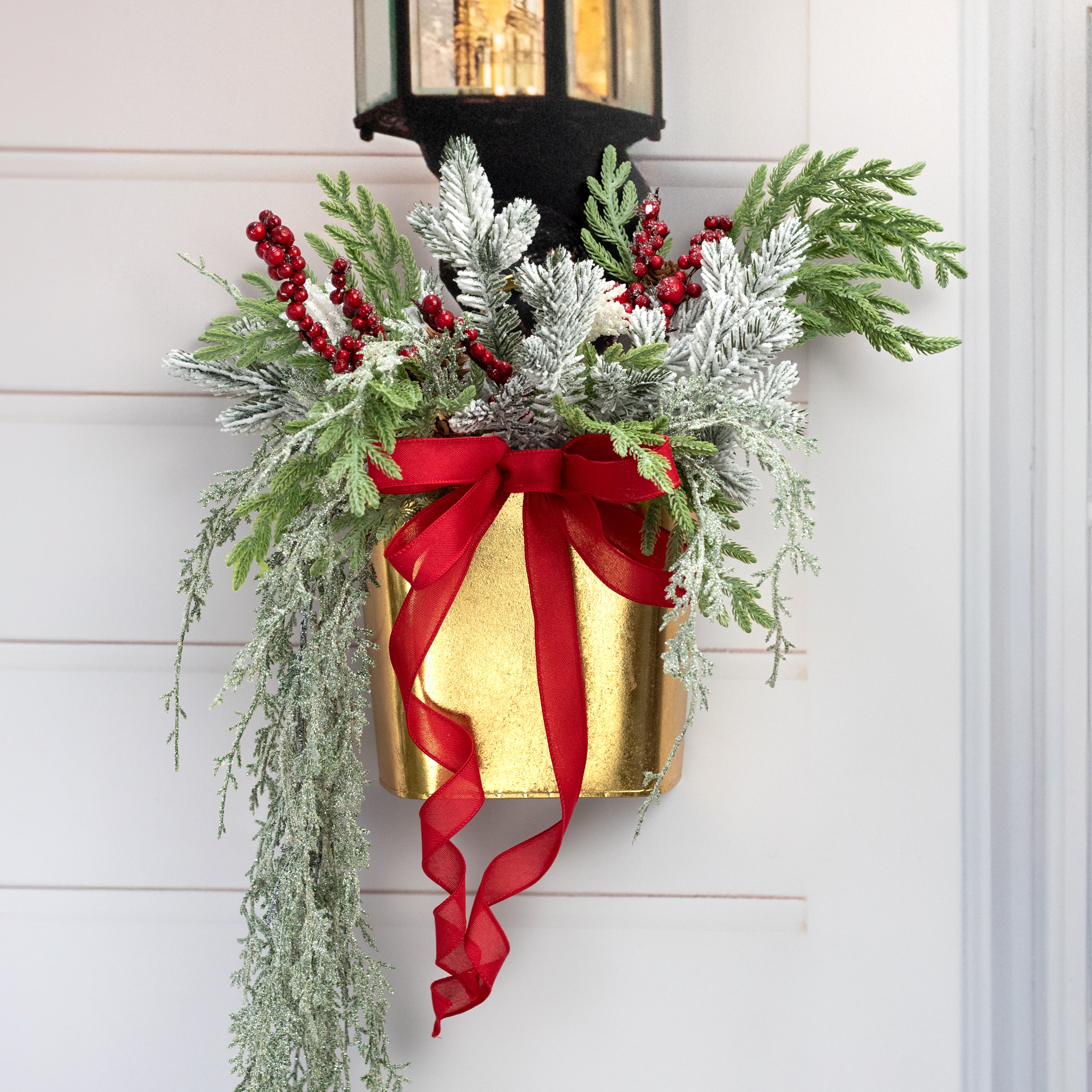 11" Metal Wall Pocket: Dazzling Gold